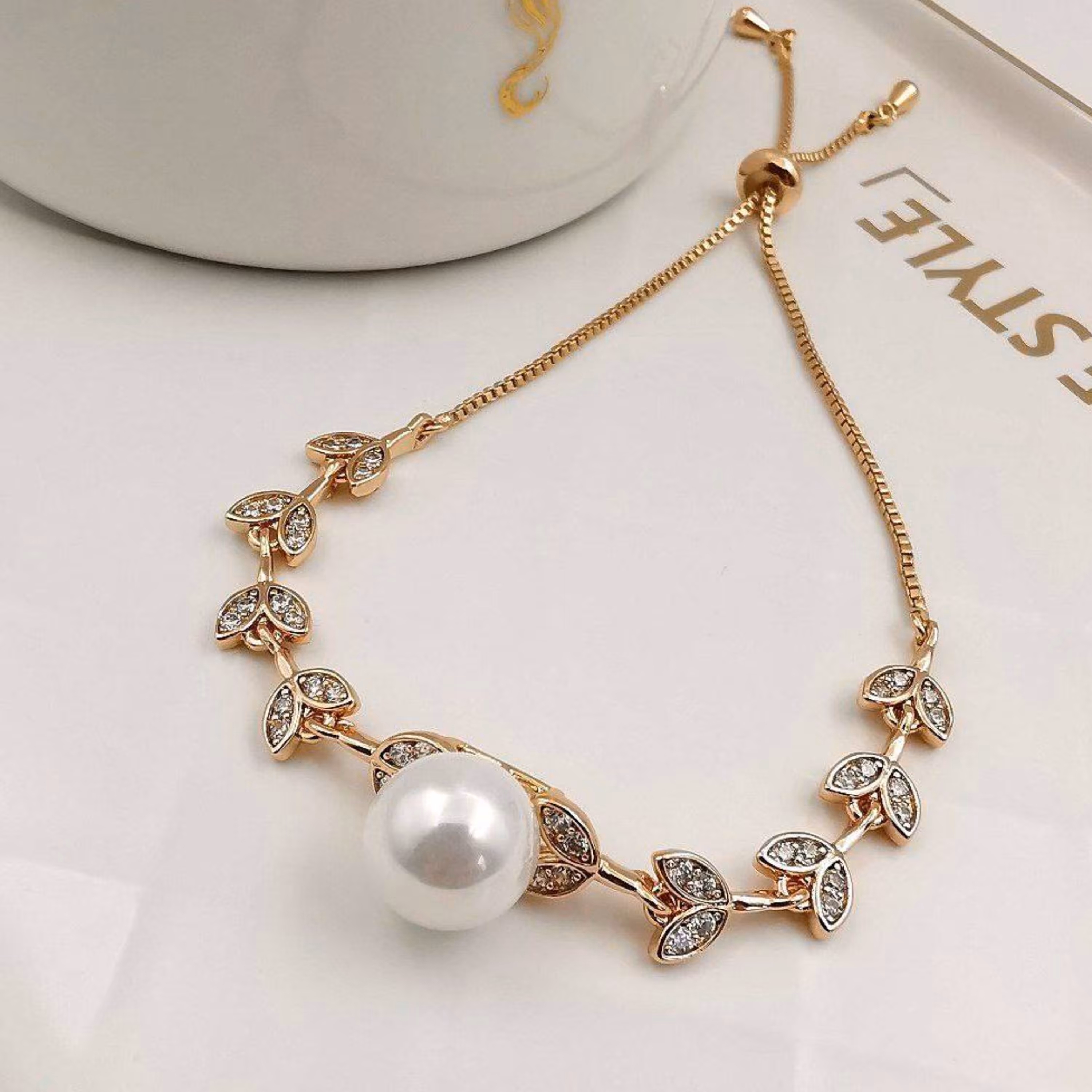 دستبند برگ ومروارید