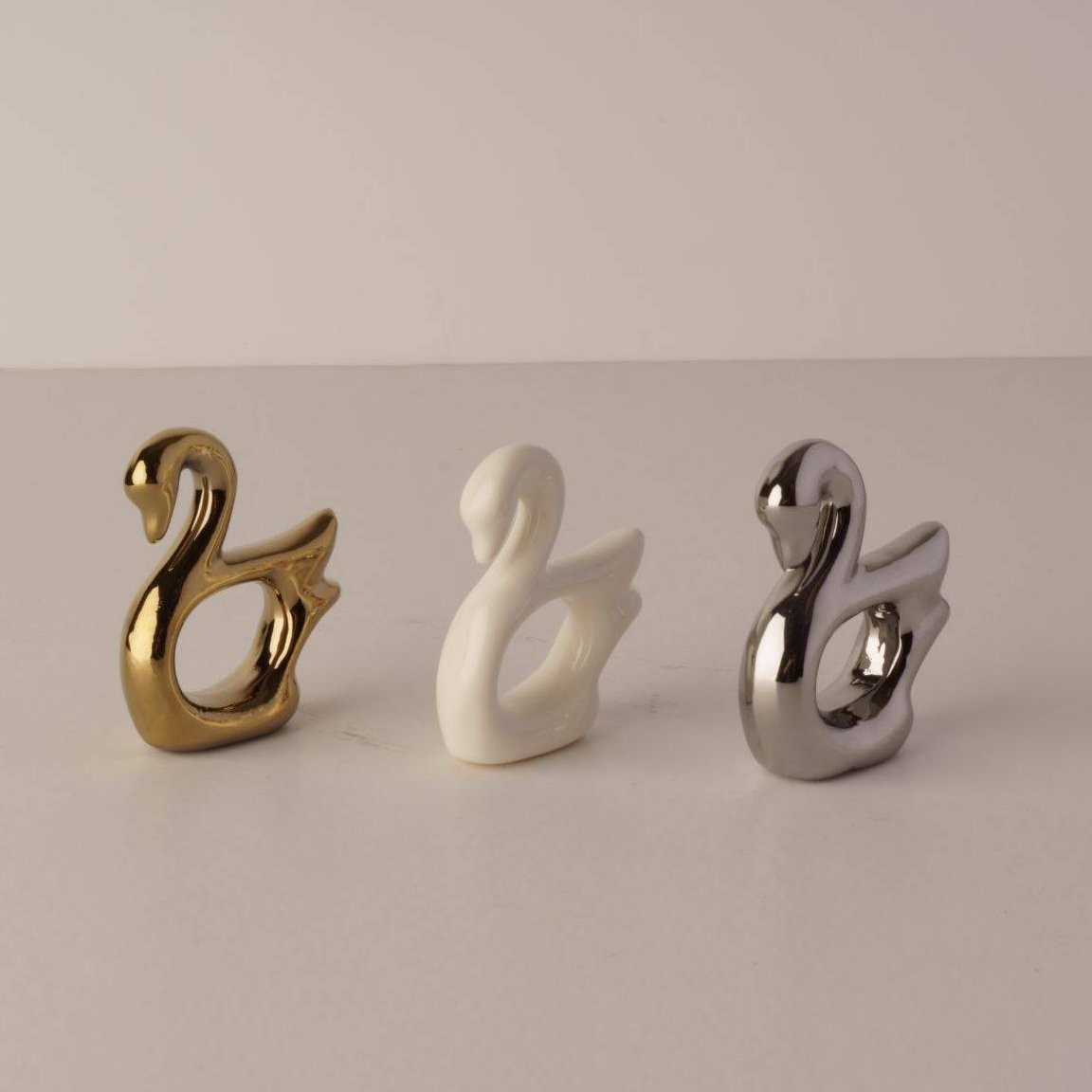 قو سر میزی جا دستمال کاغذی در سه رنگ  بندی  .