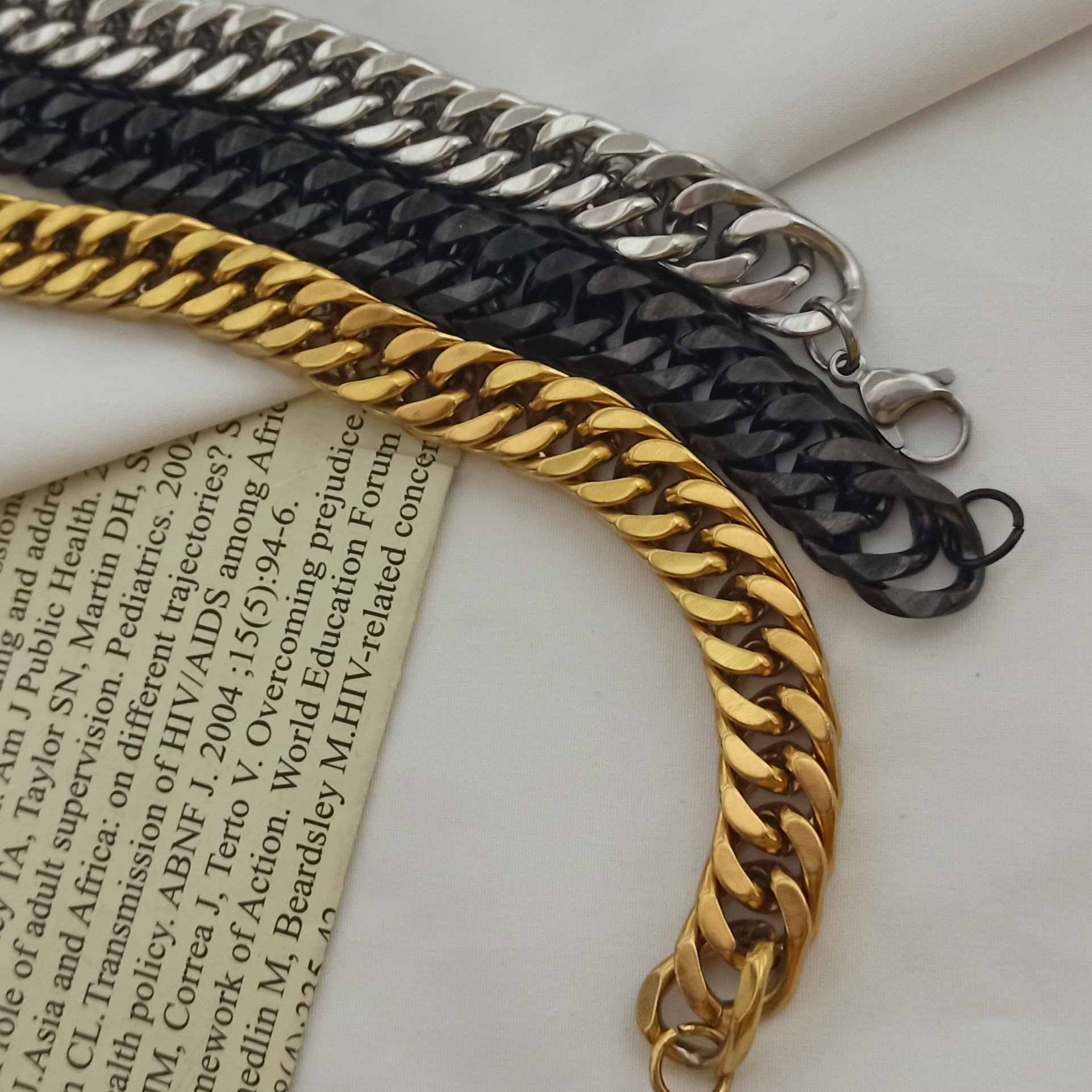 دستبند کارتیر  استیل رنگ ثابت ضخیم 