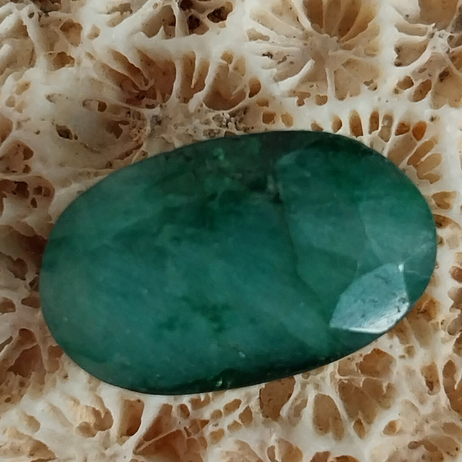 نگین درشت زمرد جواهری 14.45قیراط