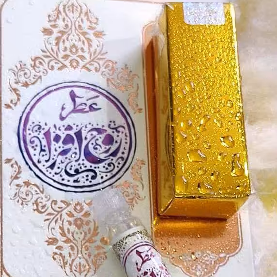 عطر طبیعی و درمانی روح افزا یک گرمی طیبستان 