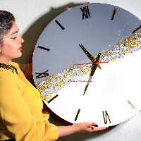 ساعت دیواری طرح کلاسیک