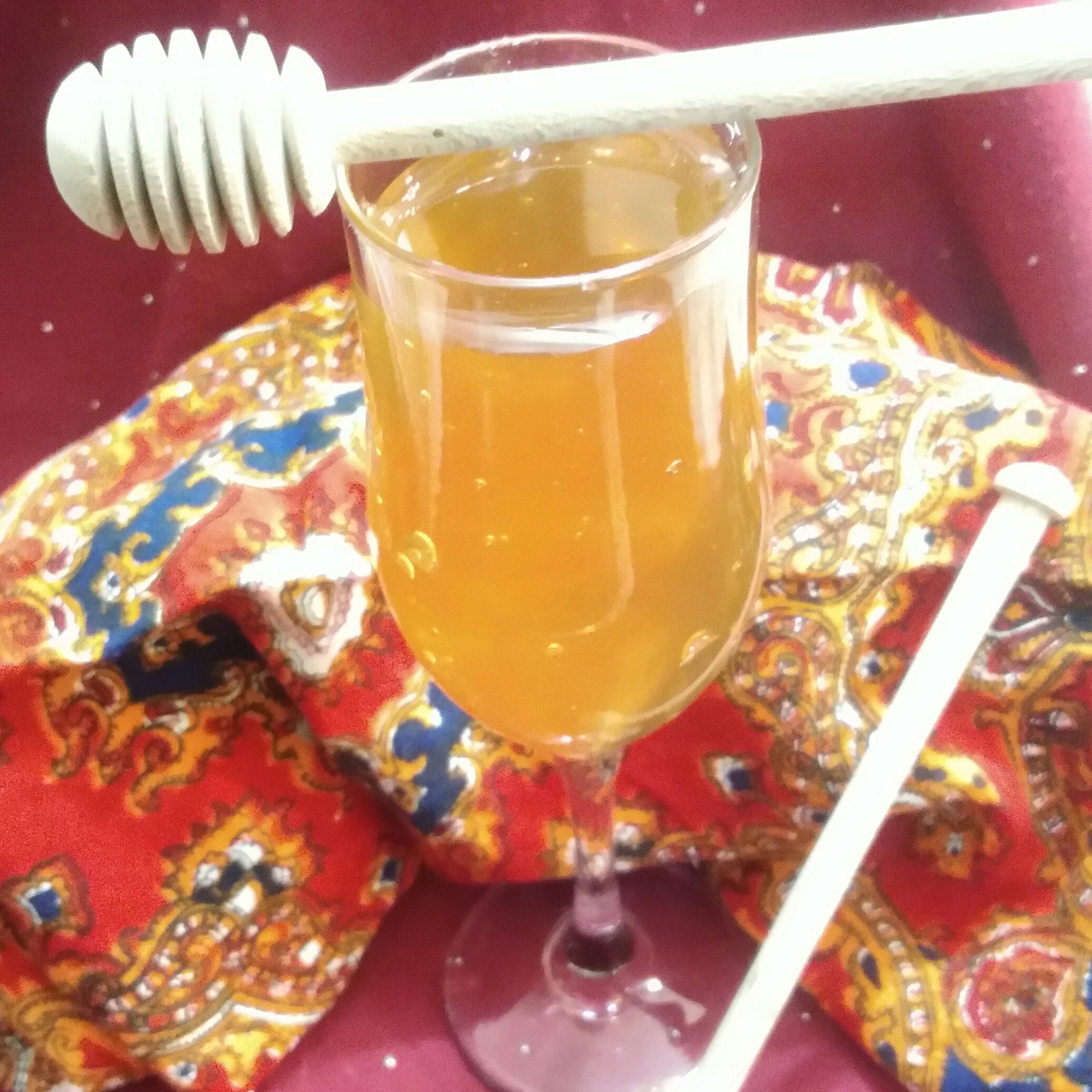 عسل چندگیاه خوش عطر و طعم ساکارز 4