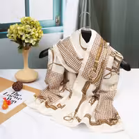 شال سوپر نخ  طرح پیچازی رنگ شیری ارسال رایگان 