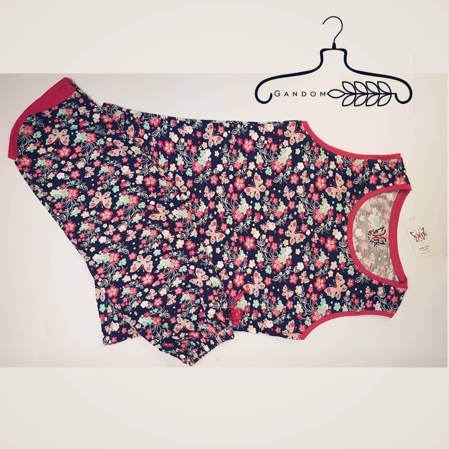 تاپ و شلوارک
لباس راحتی
حلقه ای
سبک و راحت
تا زیر زانو
سایز بزرگ
تک رنگ
گلدار