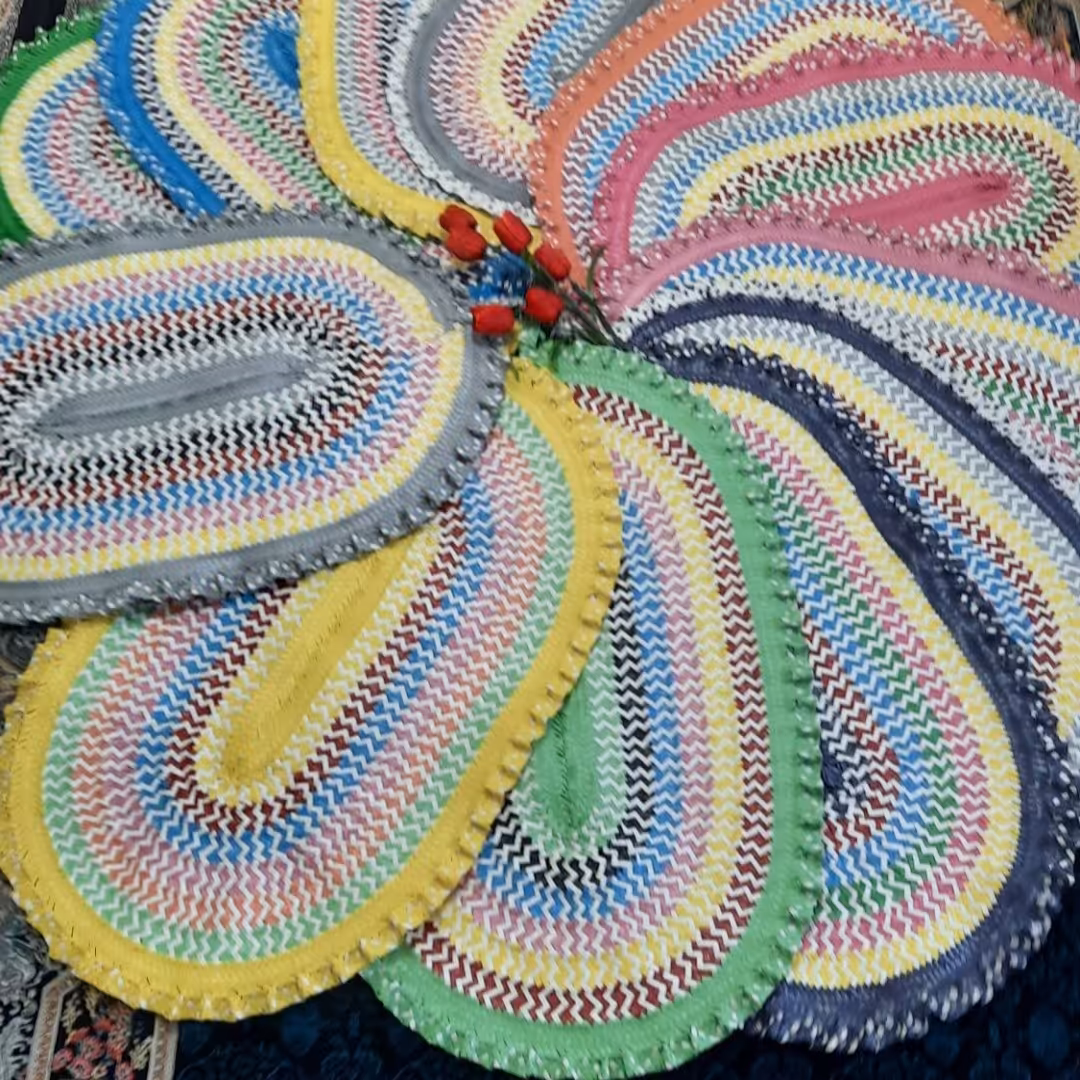 رومیزی  سفره بافت بیضی  تسمه زیبا و محکم قابل شستشو.قابل اجرا در هر سایزورنگ و طرح  