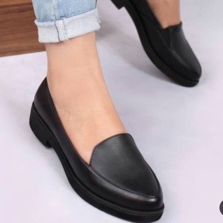 کالج جدید جنس چرم صنعتی زیره پی‌وی‌سی،سبک راحت و با کیفیت سایز 37تا 40 