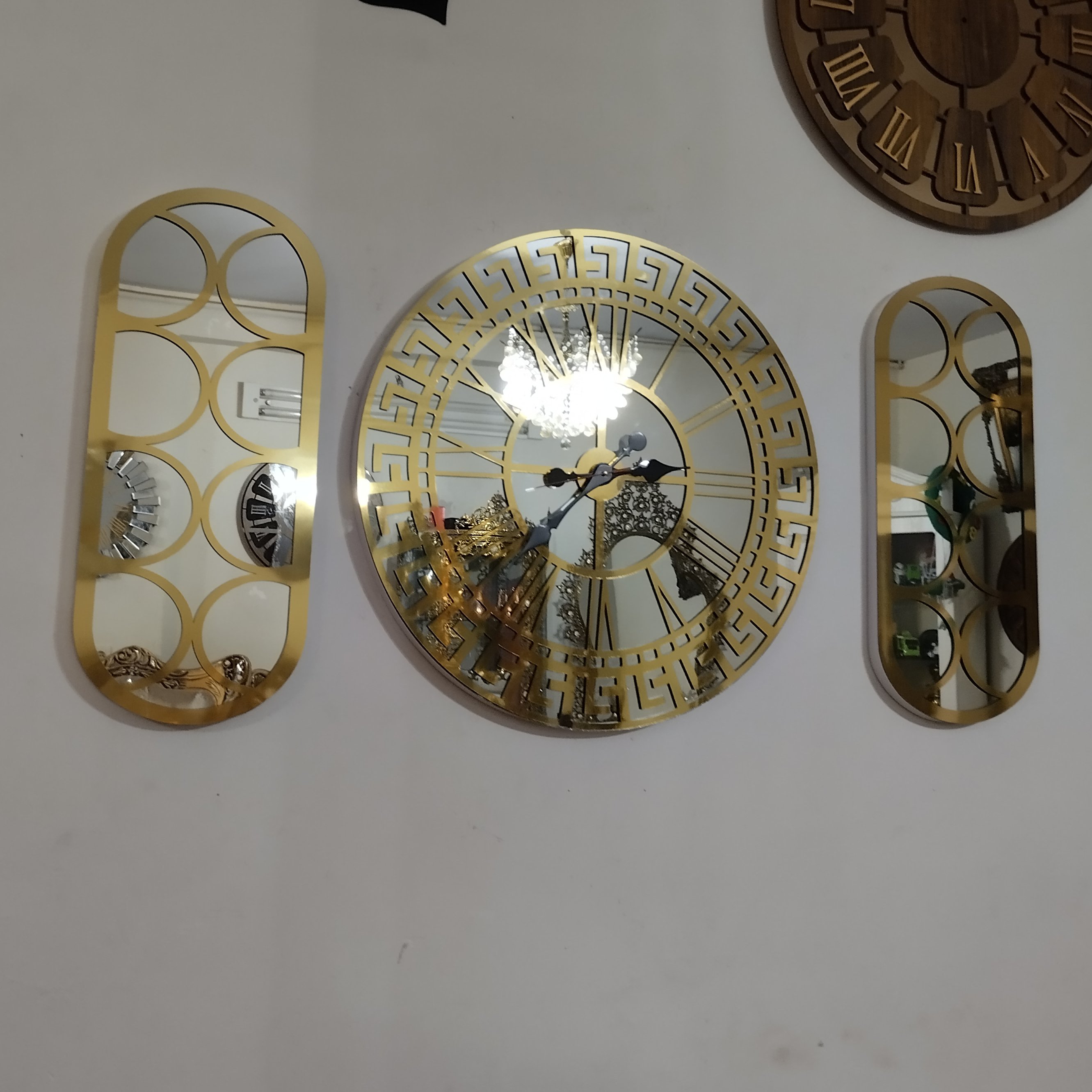 ساعت  آینه ای سه تیکه طرح گرد مدل ورساچ