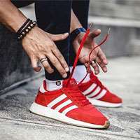 کتانی رانینگ ادیداس قرمز      Adidas Iniki Red