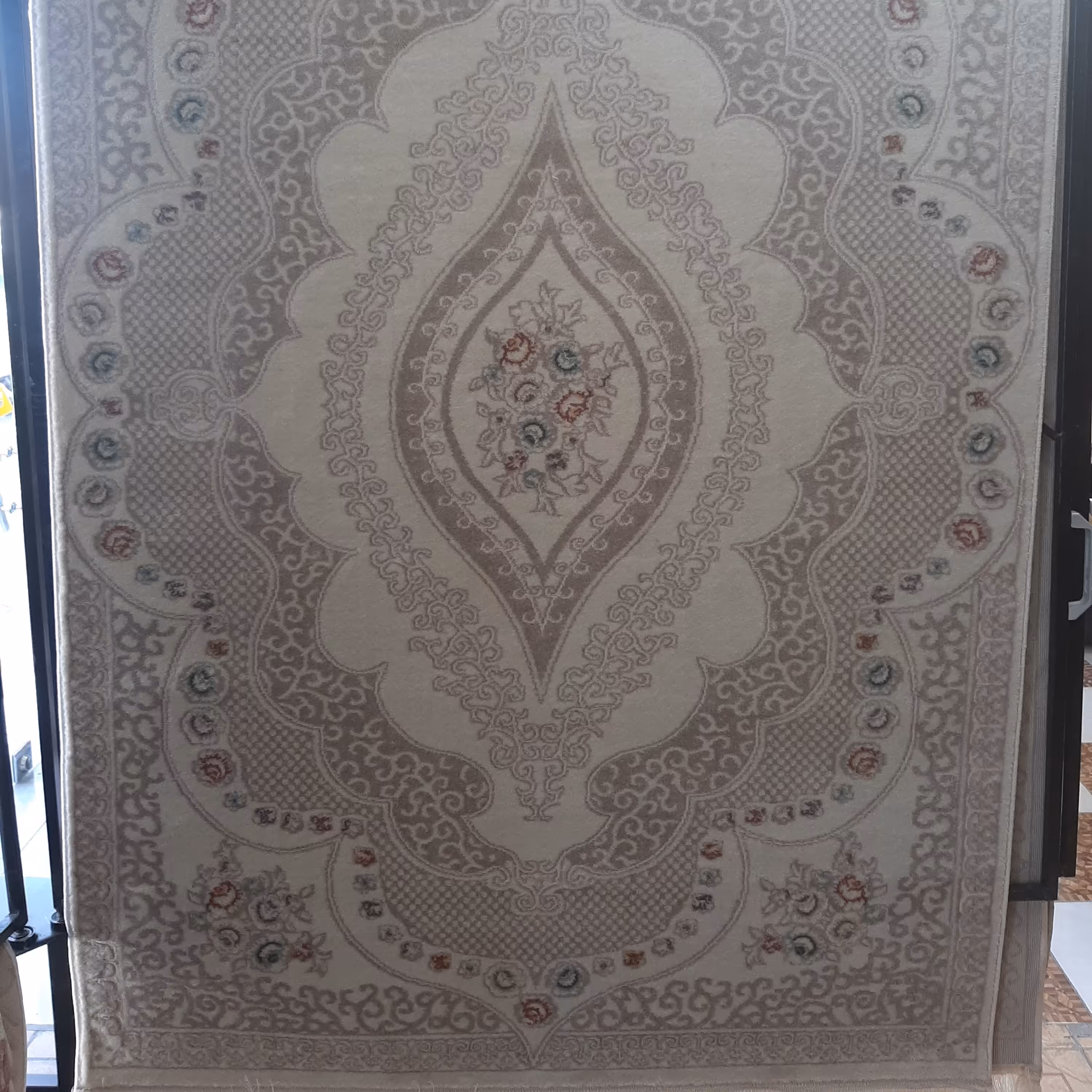 فرش ماشینی 4 متری تُرک وارداتی بافت ترکیه سفید طوسی صددرصد نخ اکریلیک