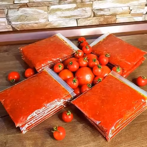 پوره گوجه فرنگی بسته بندی یک کیلویی ارسال فقط به تهران 