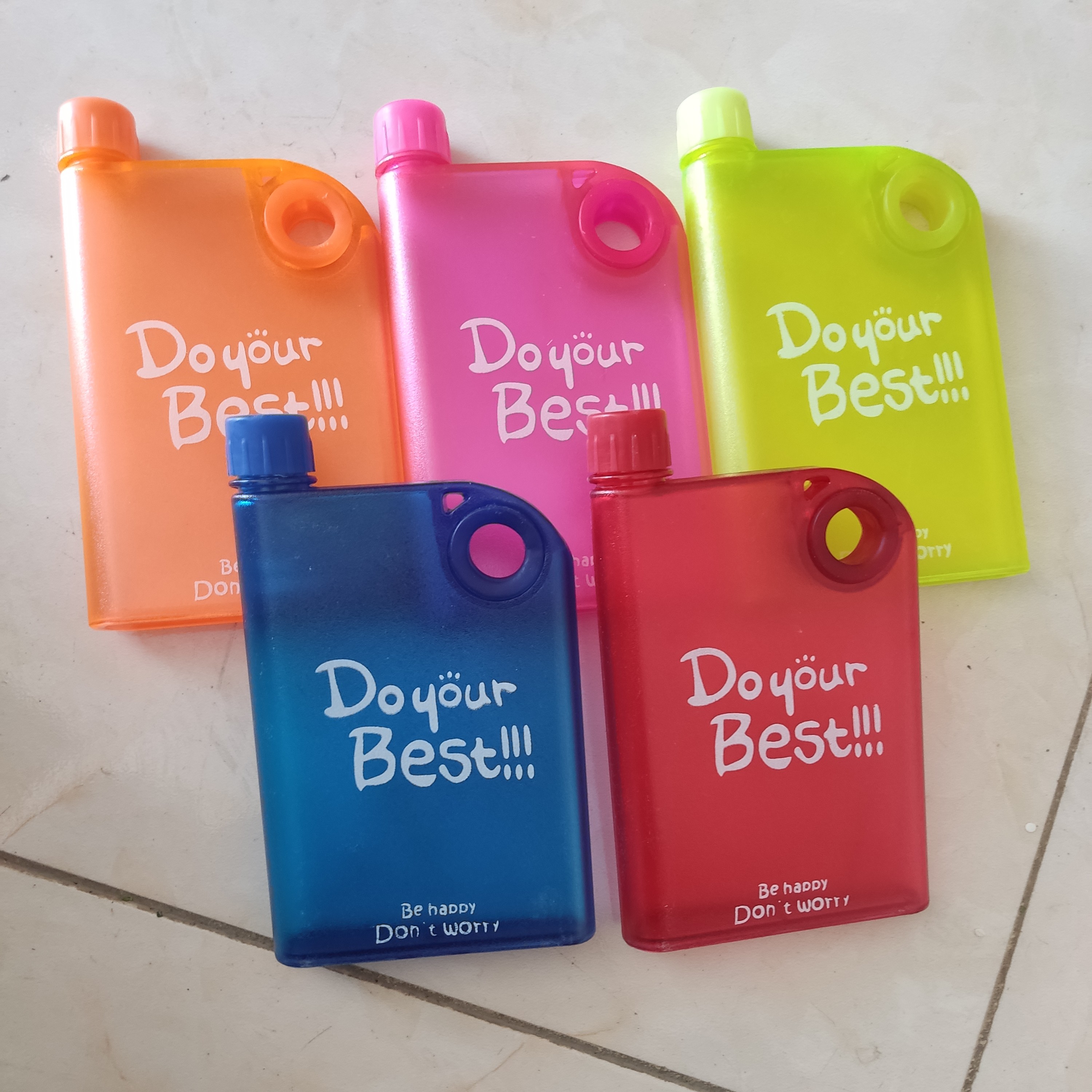 قمقمه کتابی رنگ بندی متنوع
