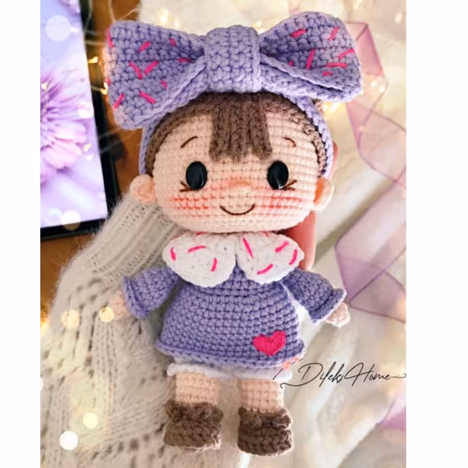 عروسک بافتنی، دختر، 22 سانتی متر، بافتی تمیز و حرفه ای