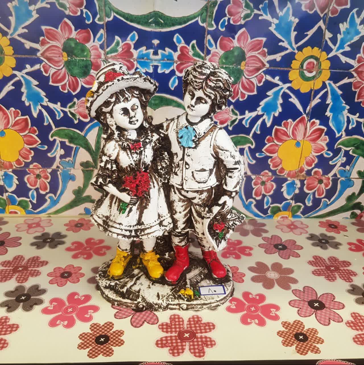 مجسمه  -مجسمه دکوری-مجسمه شیک-دکوری منزل-مجسمه زیبای دختر و پسر زیبا