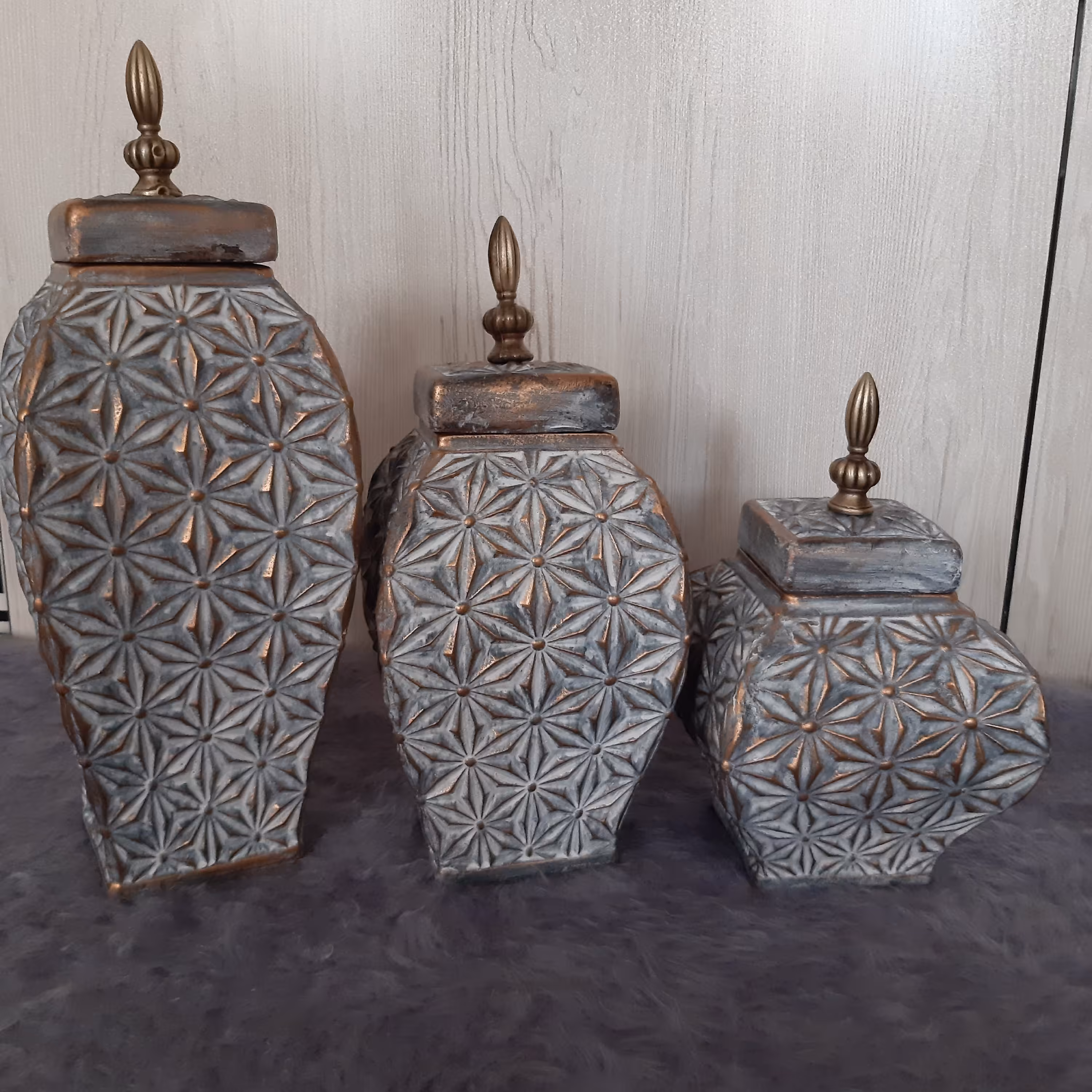 بانکه  سه تایی ،رنگ طوسی طلایی ،دکوری خاص و شیک ،هدیه ای خاص برای عزیزان