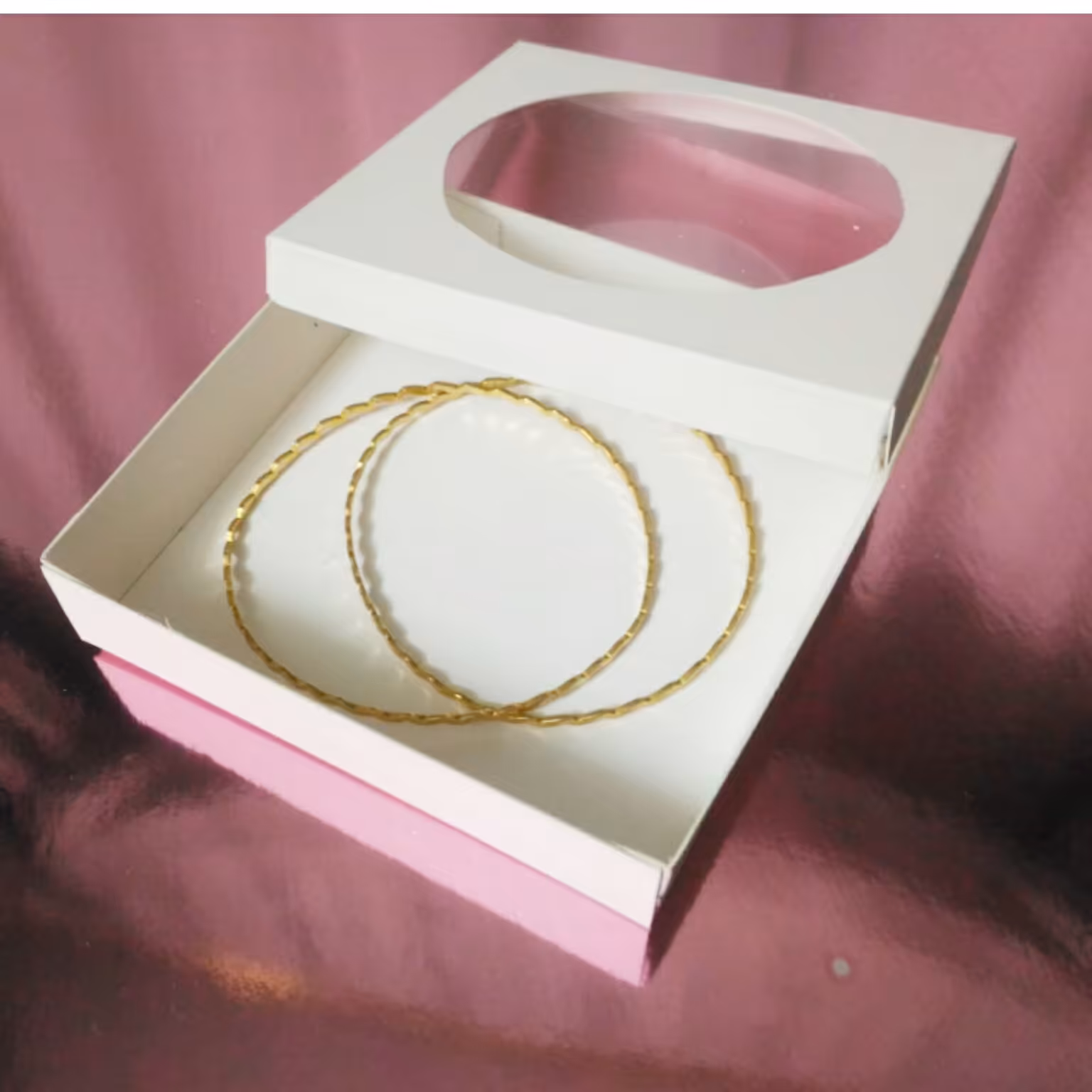 جعبه مربعی ویترینی 10در 10 با ارتفاع 3 سانت مناسب گیفت های رزینی،النگو و...