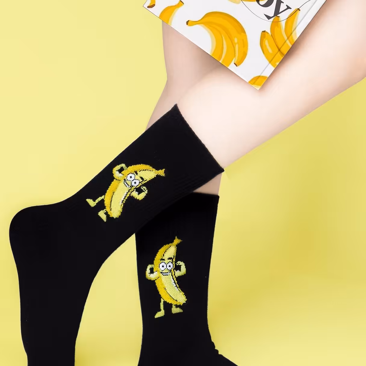 جوراب ساقدار  طرح موز