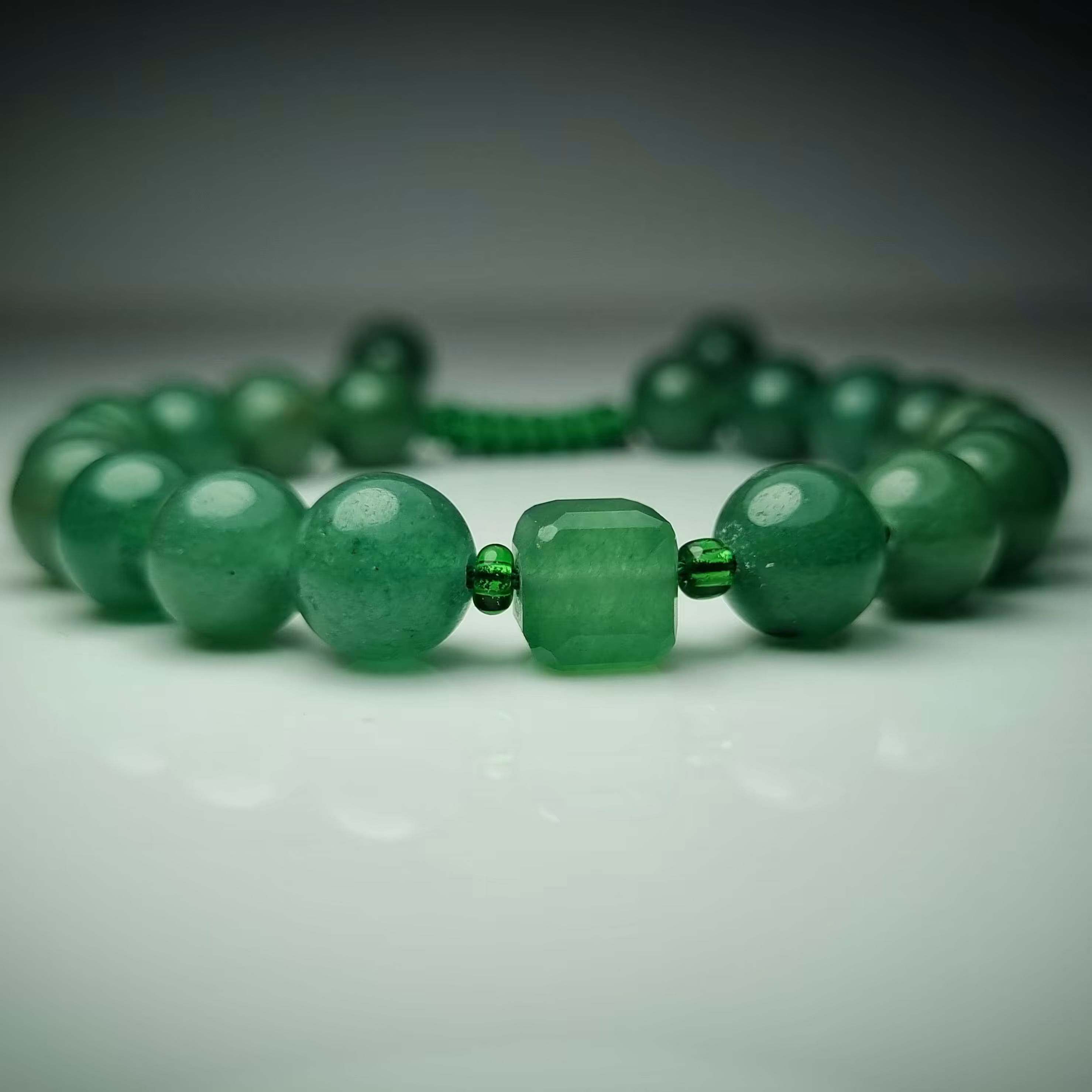 دستبند سنگ اونتورین سبز اصل و طبیعی