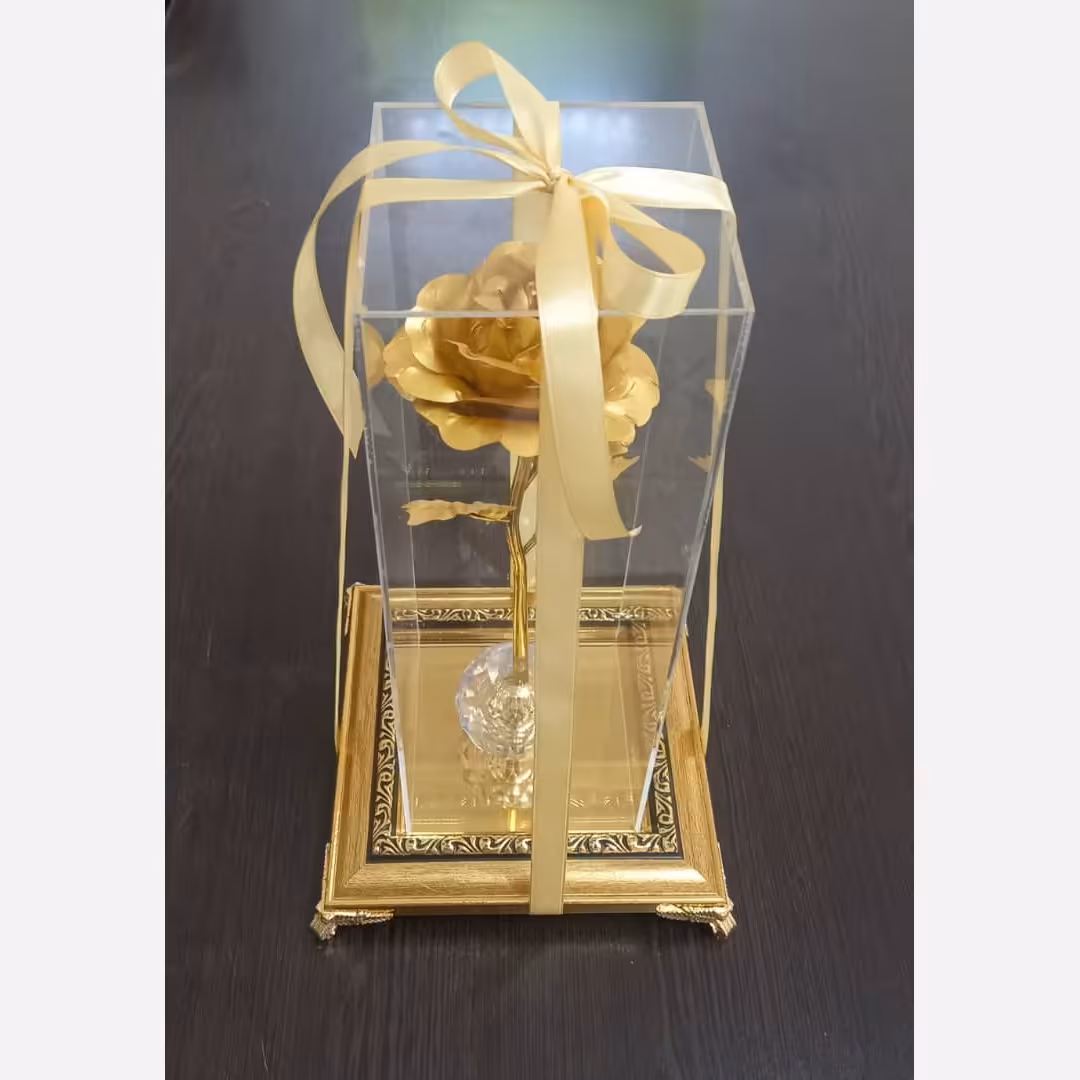 گل رز روکش طلا 24 عیار با پایه رومیزی و  شناسنامه با امکان حک اسم 