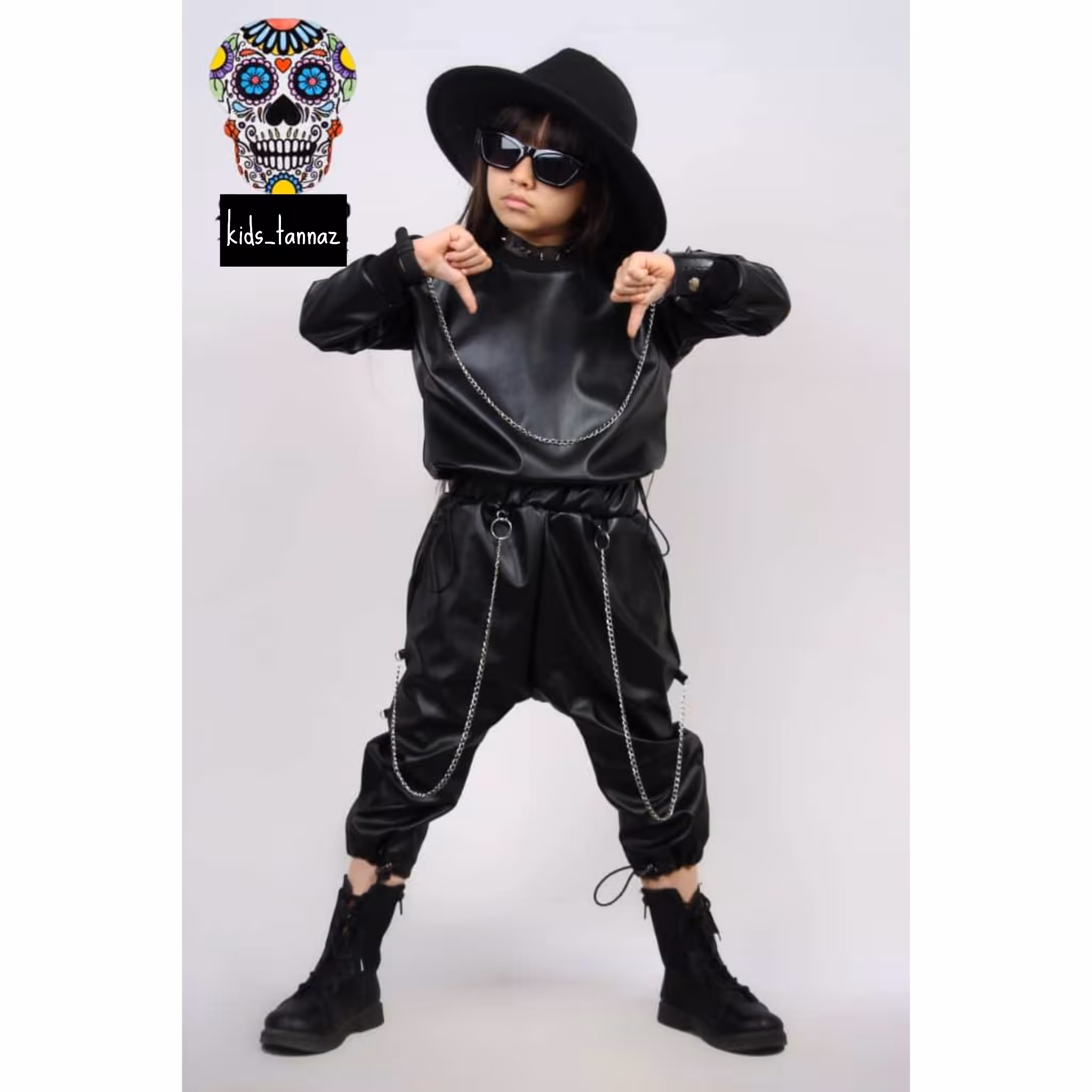 ست دو تیکه چرم فوق العاده خاص دختر و پسر هم نداره