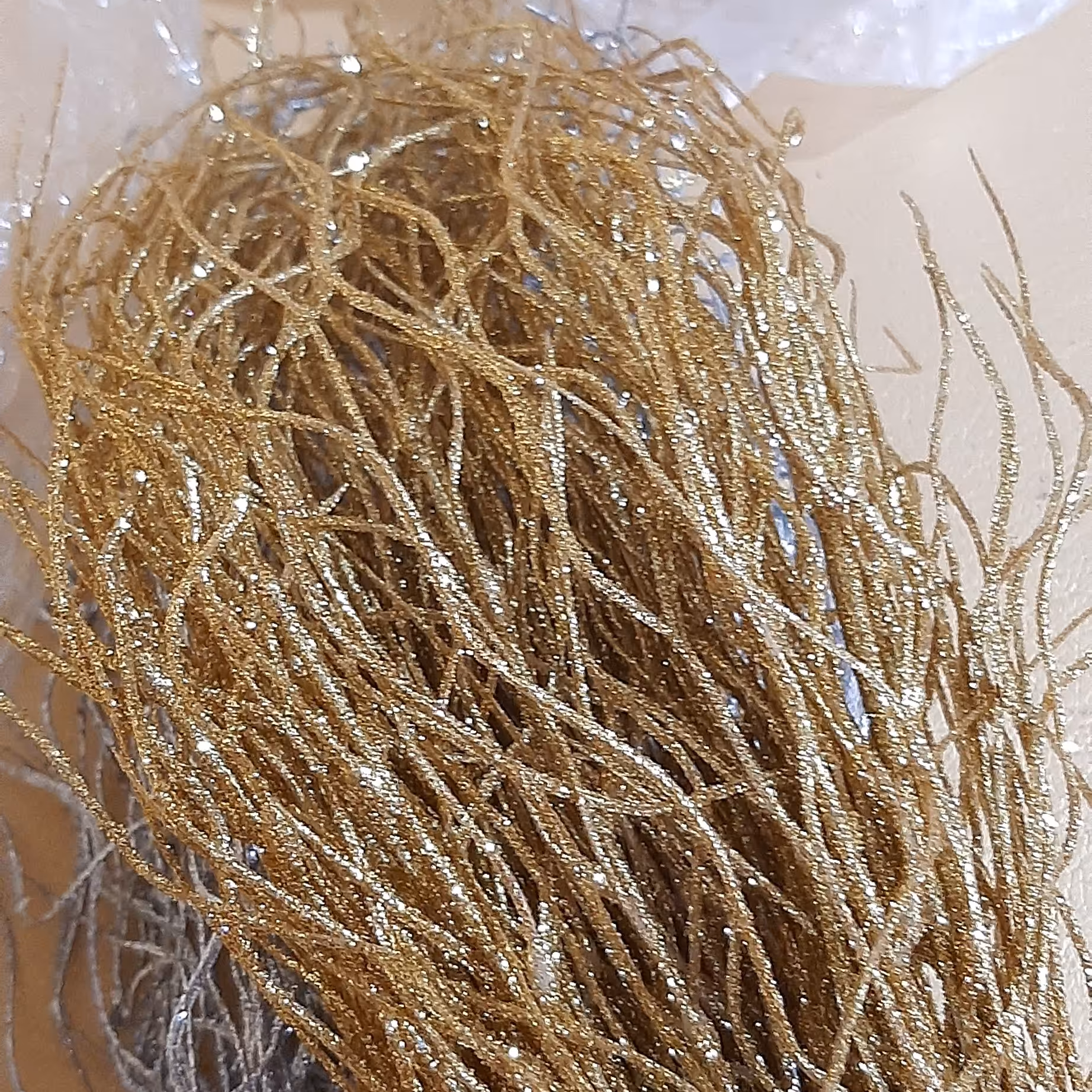 بوته اتشین . دسته گل اتشین. مناسب تزیین گلدان های لاکچری و سلطنتی . طلایی . دسته 12 شاخه ای 