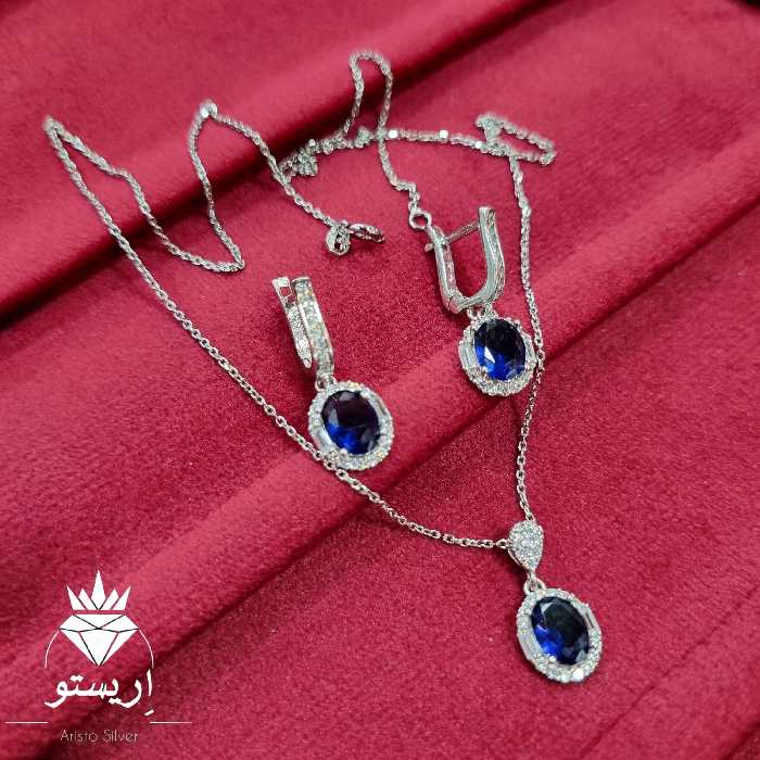 نیمست نقره جواهری آبی کبود با زنجیر نقره عیار 925 آبکاری طلاسفید