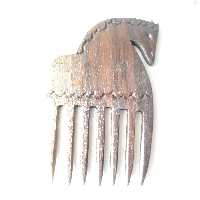 شانه چوبی چوب گردو یک تکه طرح اسب  دستساز  دندانه درشت چوبکده بید سفید