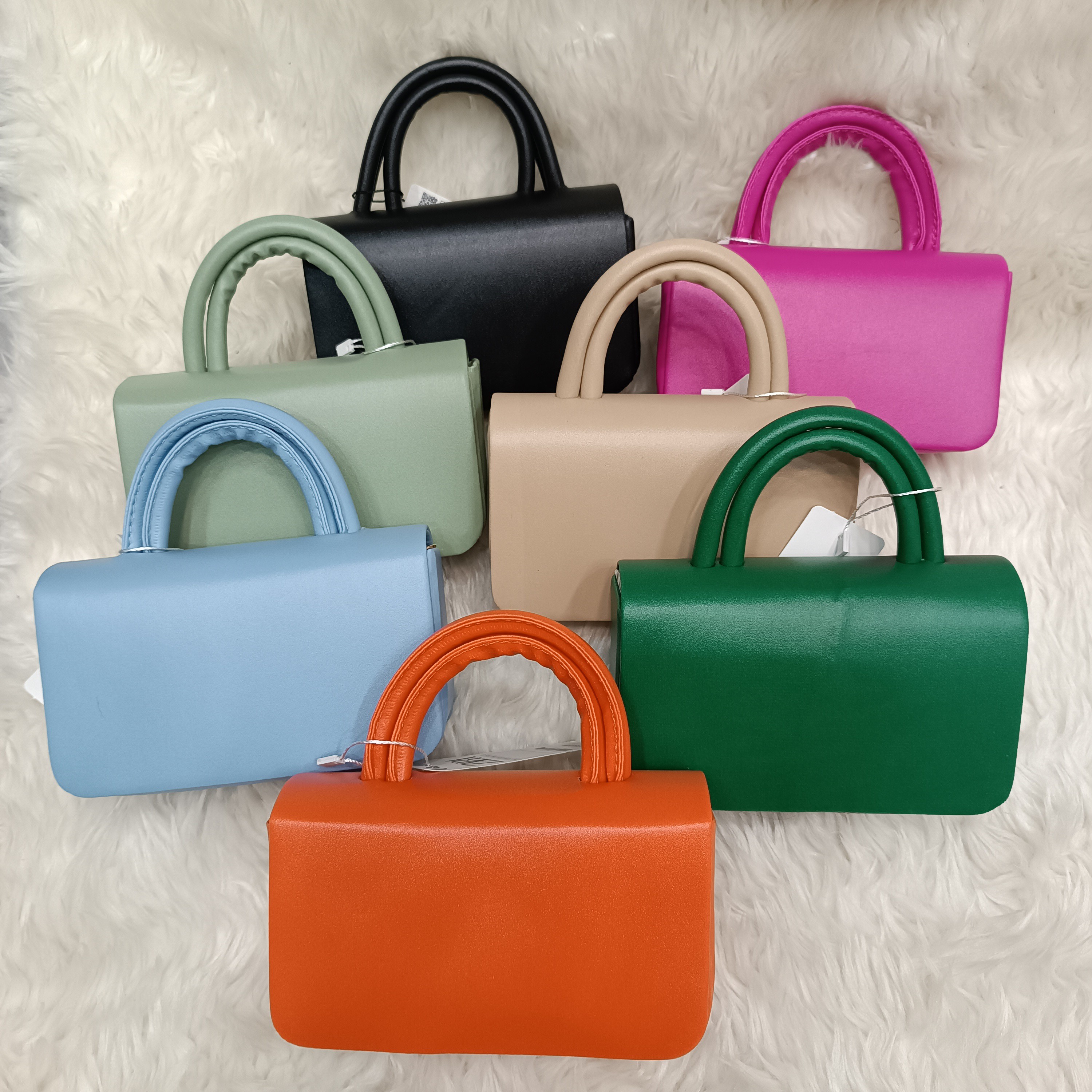 کیف مینی دسته دوبل گوشی به راحتی جا میشه بند سرشونه دار با رنگ بندی کامل
