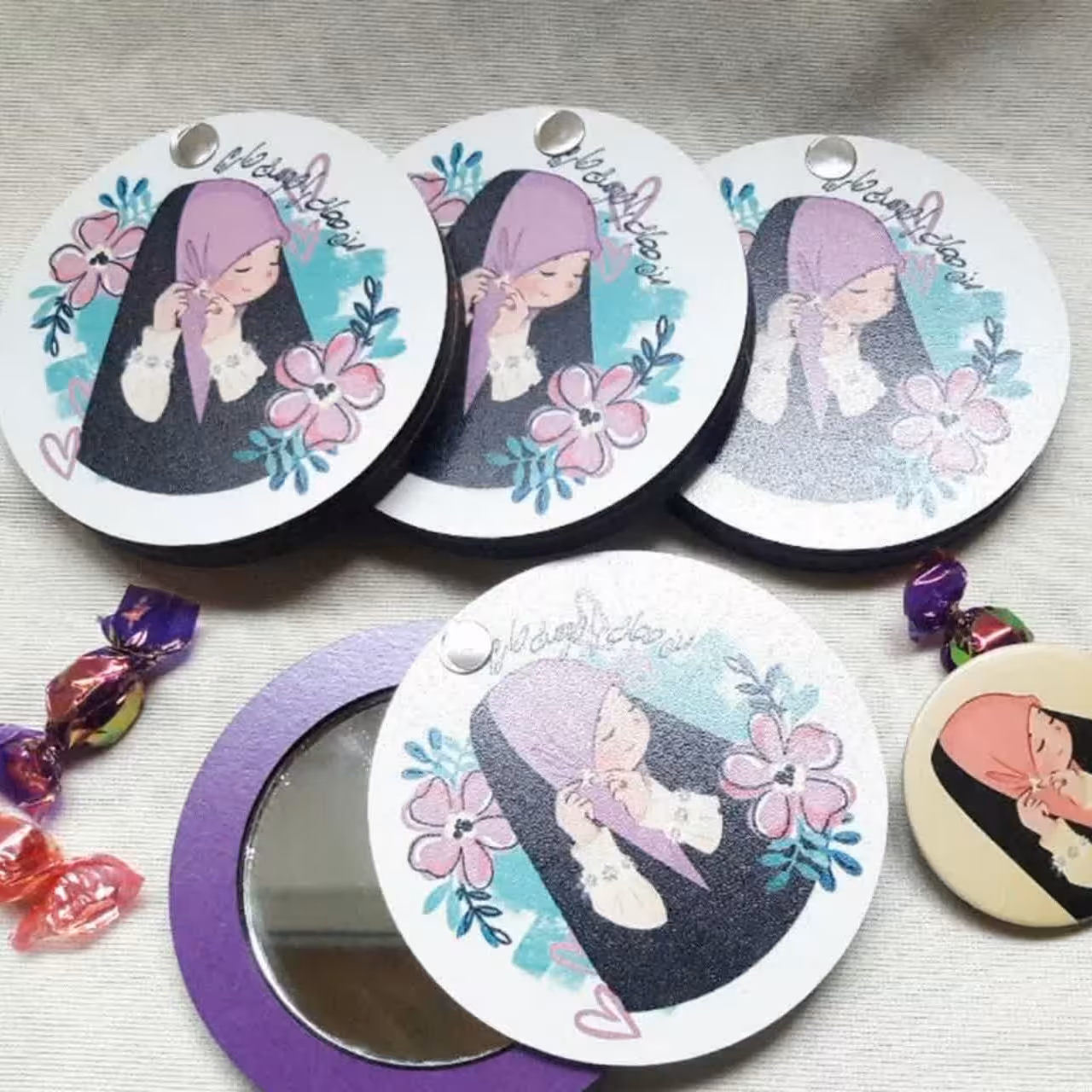 آینه جیبی دخترانه آینه گرد طرح حجاب آینه چوبی 