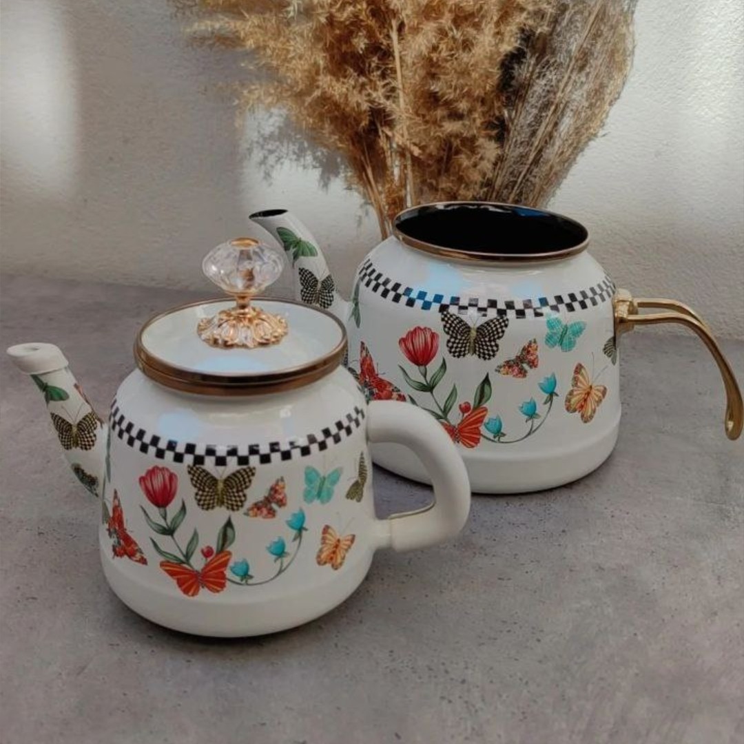 کتری قوری kelebek
محصول miss betty
جنس لعابی با سه لایه پوششی
دستگیره از جنس استیل آبکاری شده و رنگ ثابت
دستگیره در اثر 