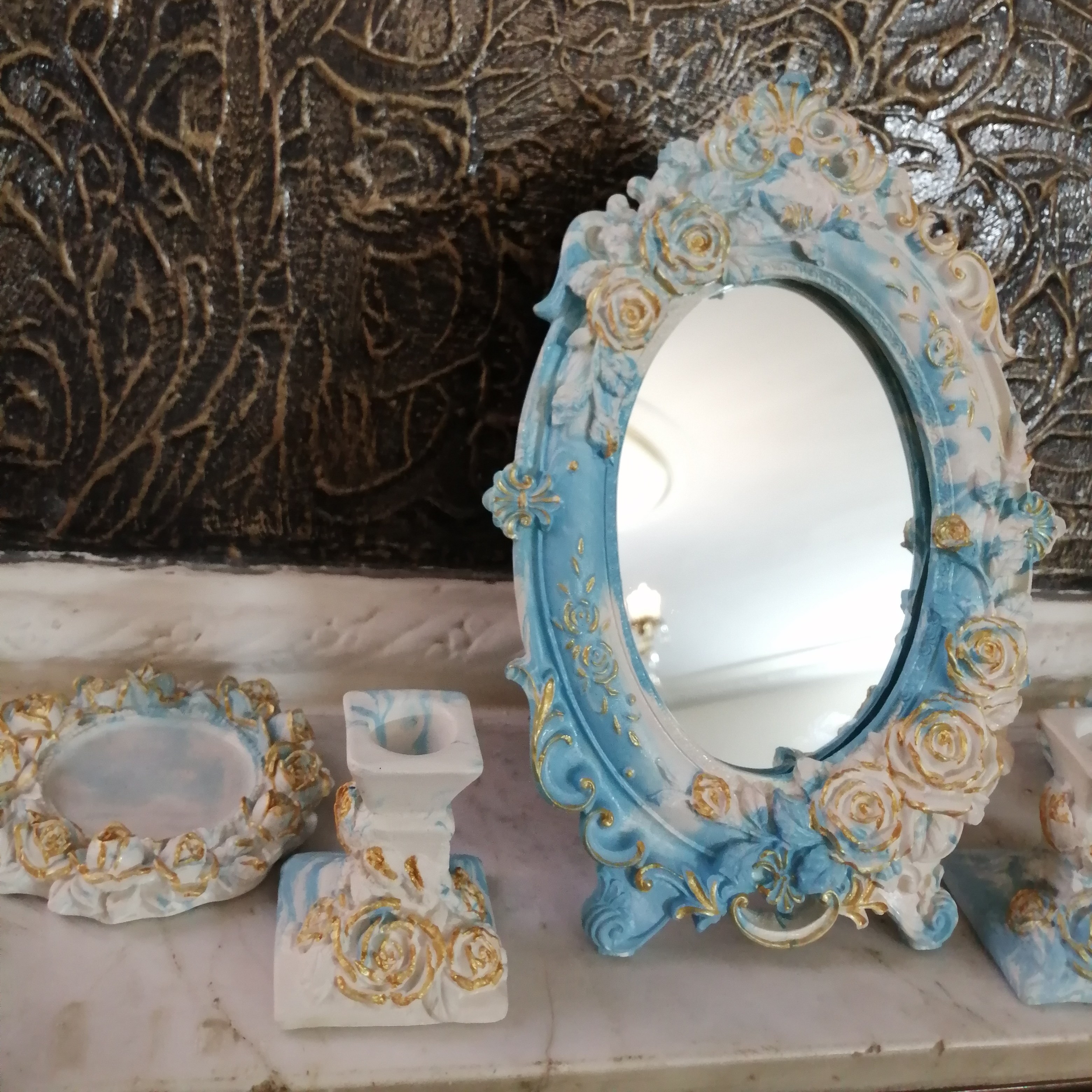 ست10تیکه هفتسین شامل 6ظرف دورگل 2جاشمعی پایه دار 1قاب 1خرگوش 1402ابروبادی آبی