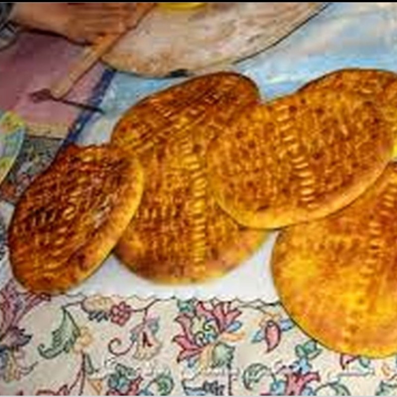 فطیر مغزدار لذیذ تنوری خلخال بسته 3عددی