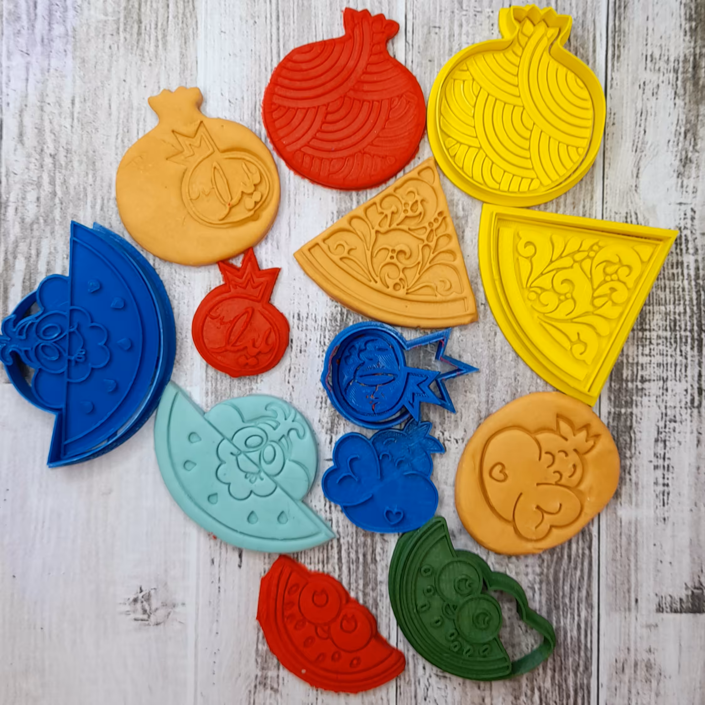 پک5تایی قالب شیرینی یلدایی، 7 سانت، طرح انار و هندوانه اسلیمی