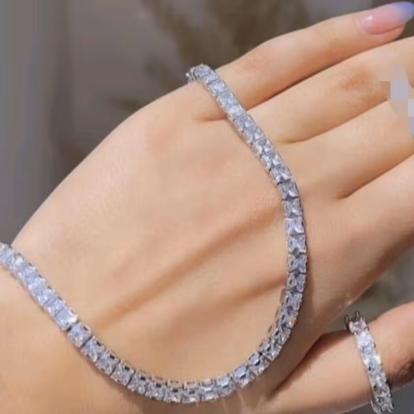 گردنبند و انگشتر نگین کریستال جواهری ملکه 