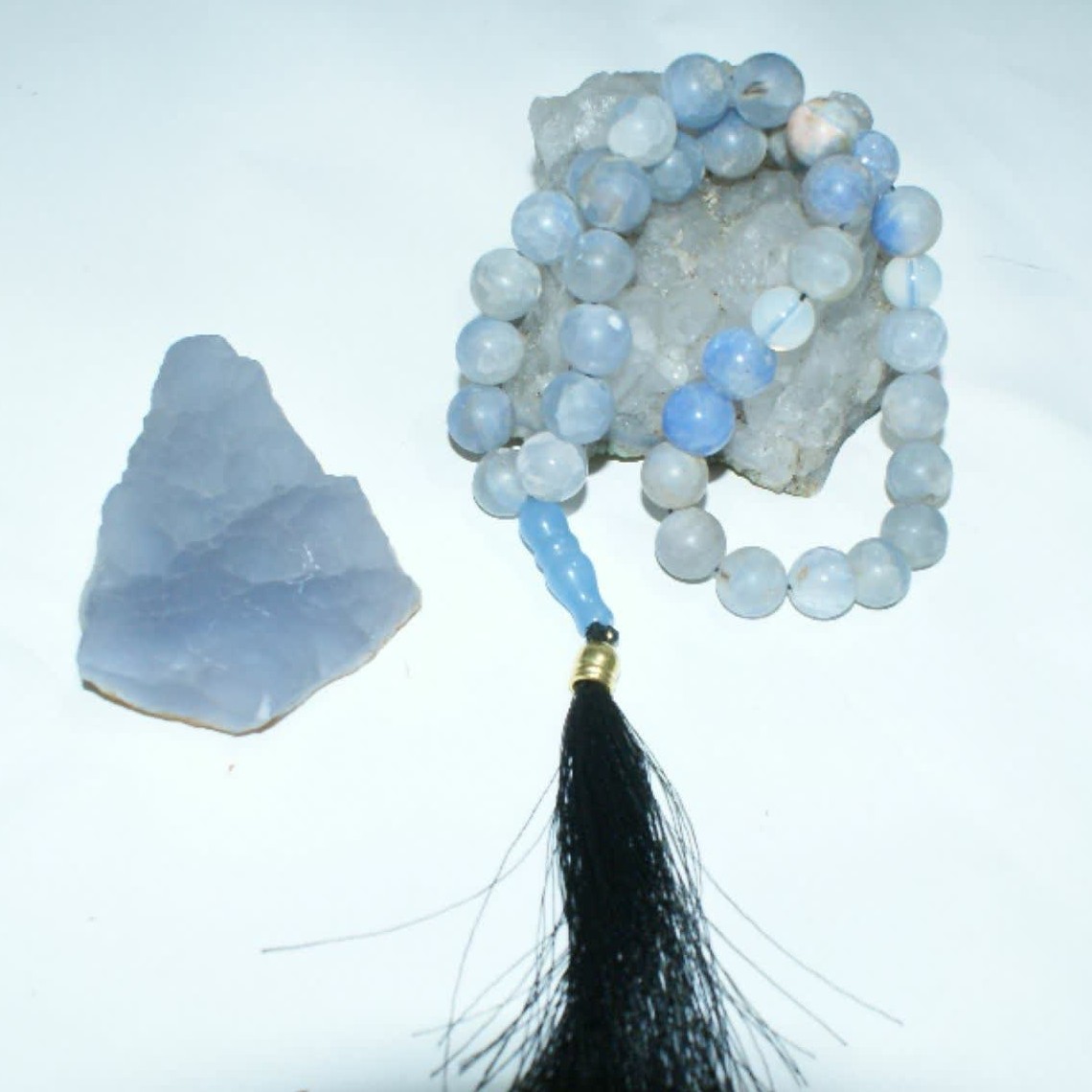 تسبیح و دستبند عقیق آبی