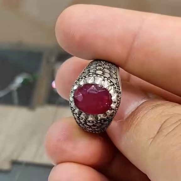 انگشتر یاقوت سرخ آفریقایی اصل