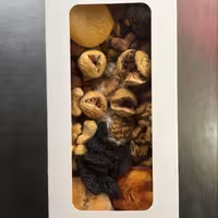 جعبه اجیل500 گرم(مغزیجات و برگه ها)