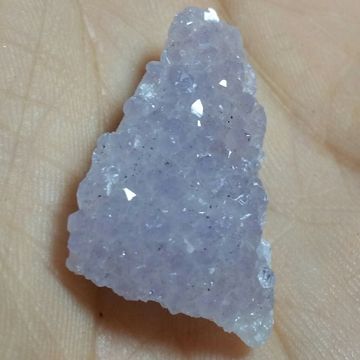 سنگ راف حبه شده آمتیس تخته ای پر رنگ بسیار زیبا دیدنی کاملا طبیعی شاهکار خلقت خااااص و بی نظیر
کد 7916