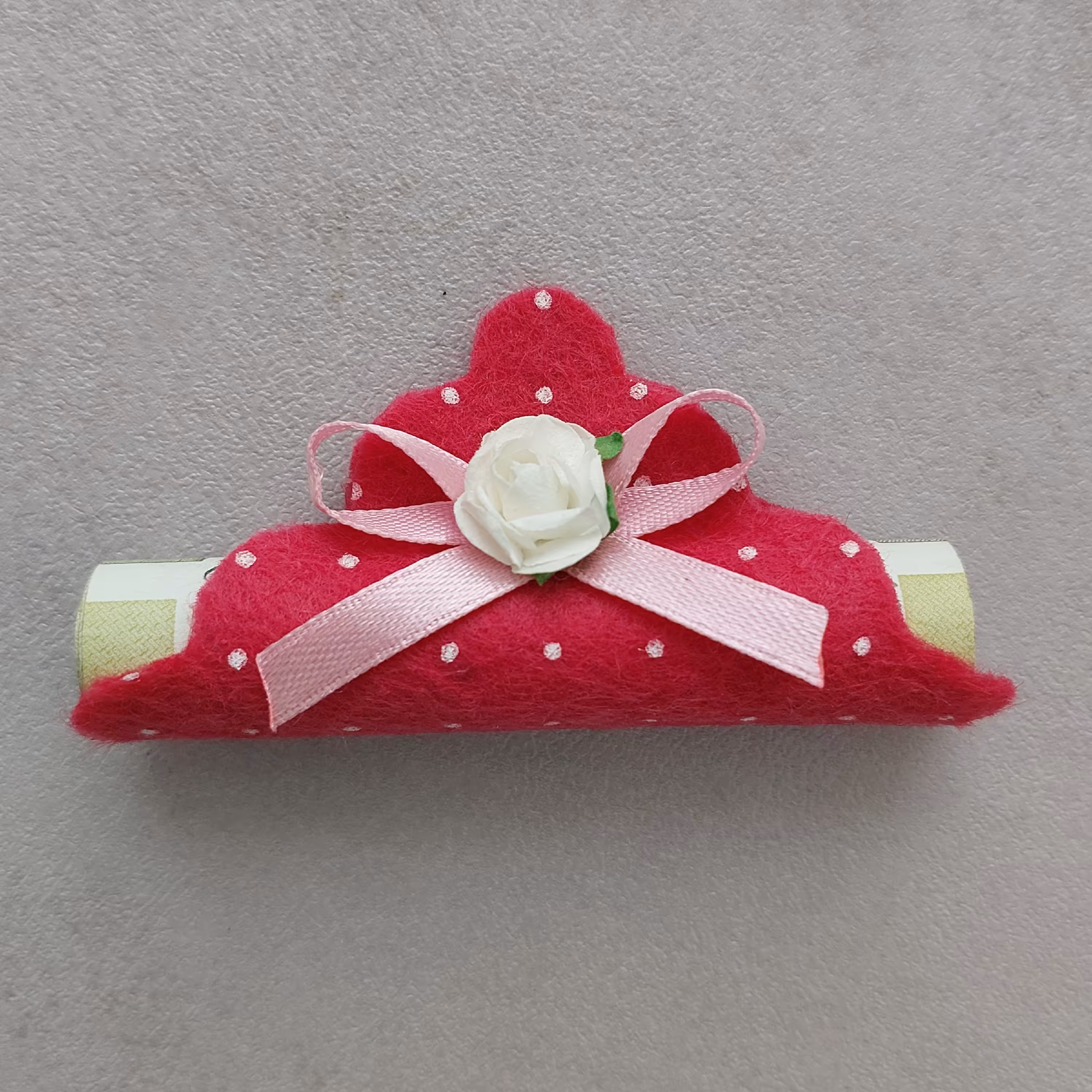 گیفت نمدی تزئین اسکناس