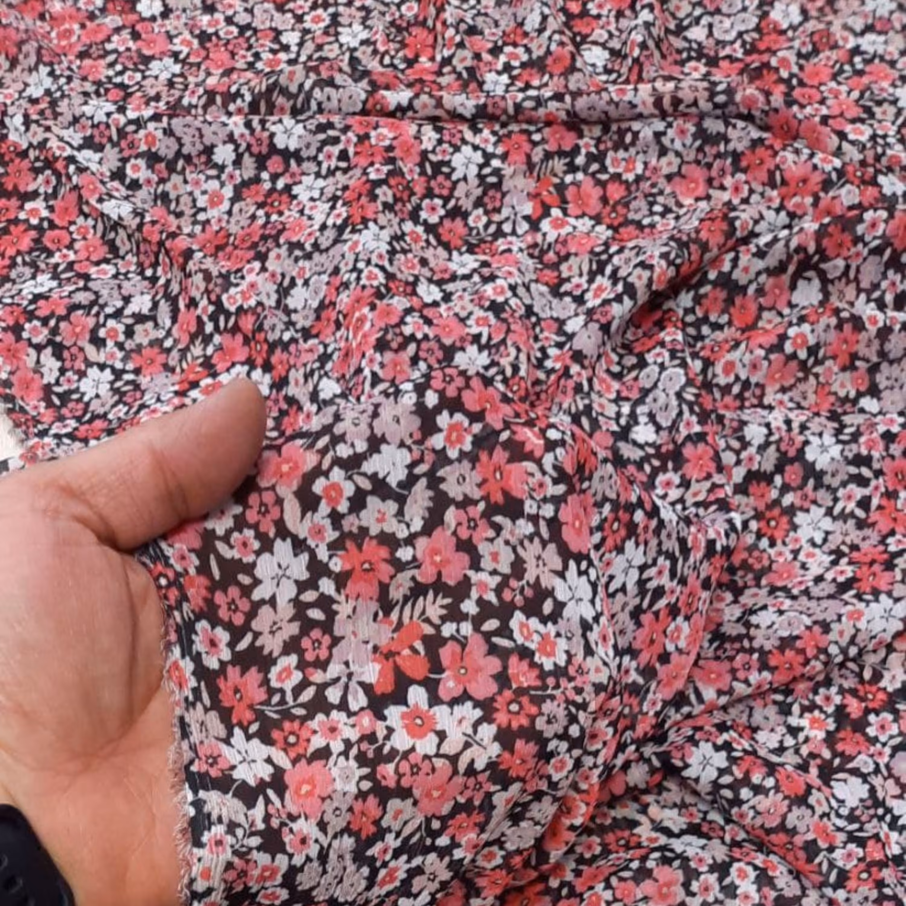 پارچه حریر ژرژت گرم بالا اصلی عرض 150 (مناسب شومیز پیراهن شال روسری و....) (4)