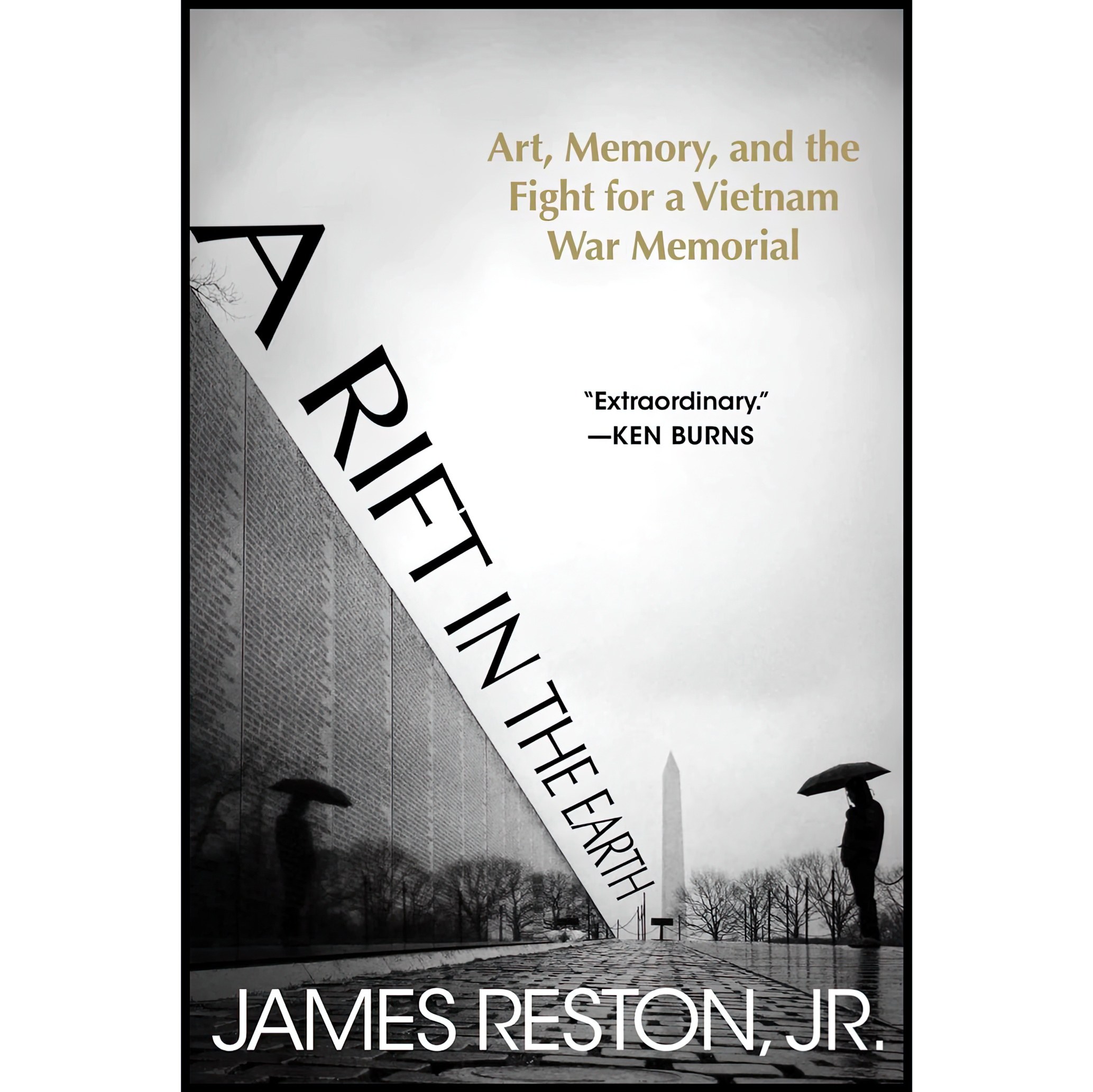 کتاب زبان اصلی A Rift in the Earth اثر James Reston انتشارات Arcade