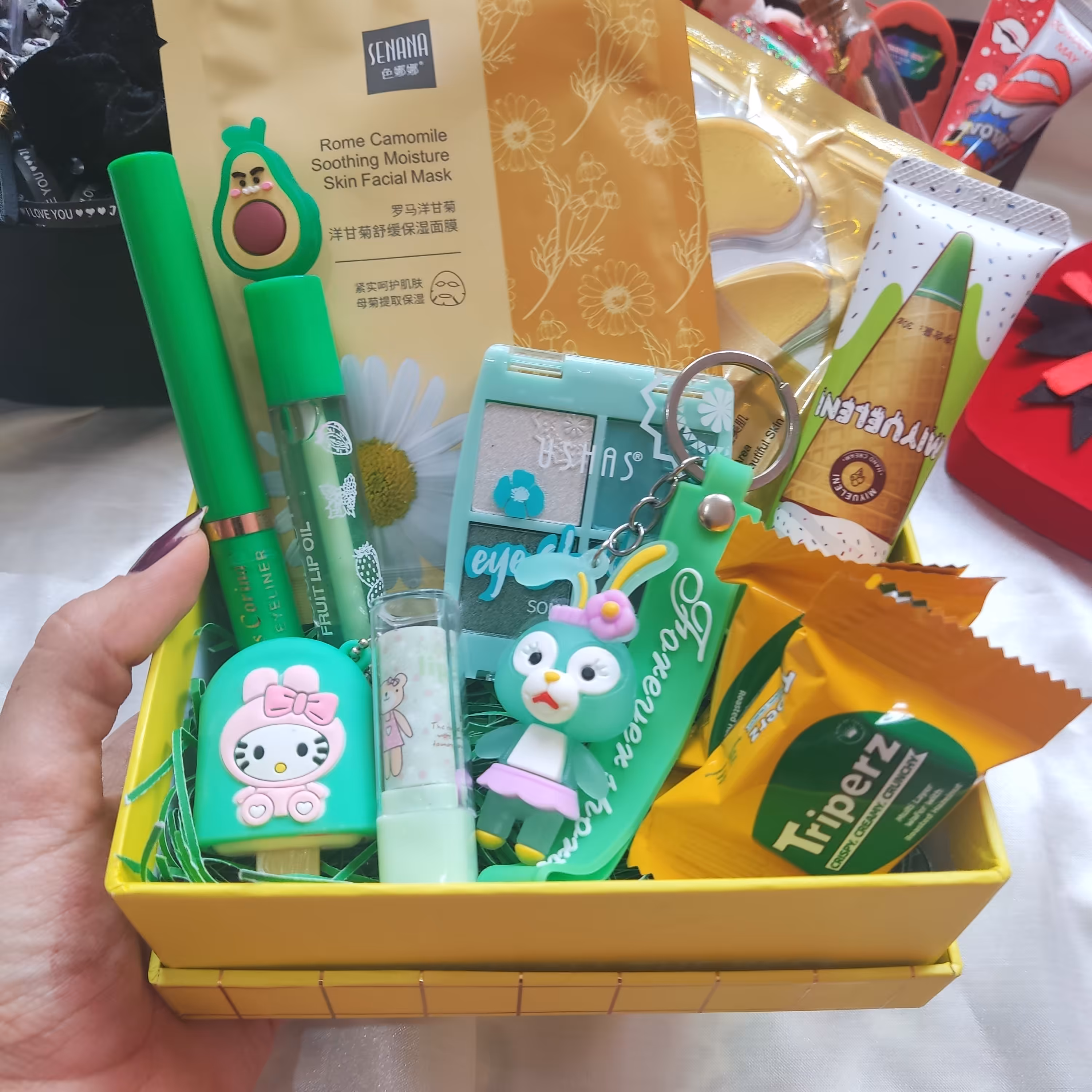 باکس هدیه سبز و زرد