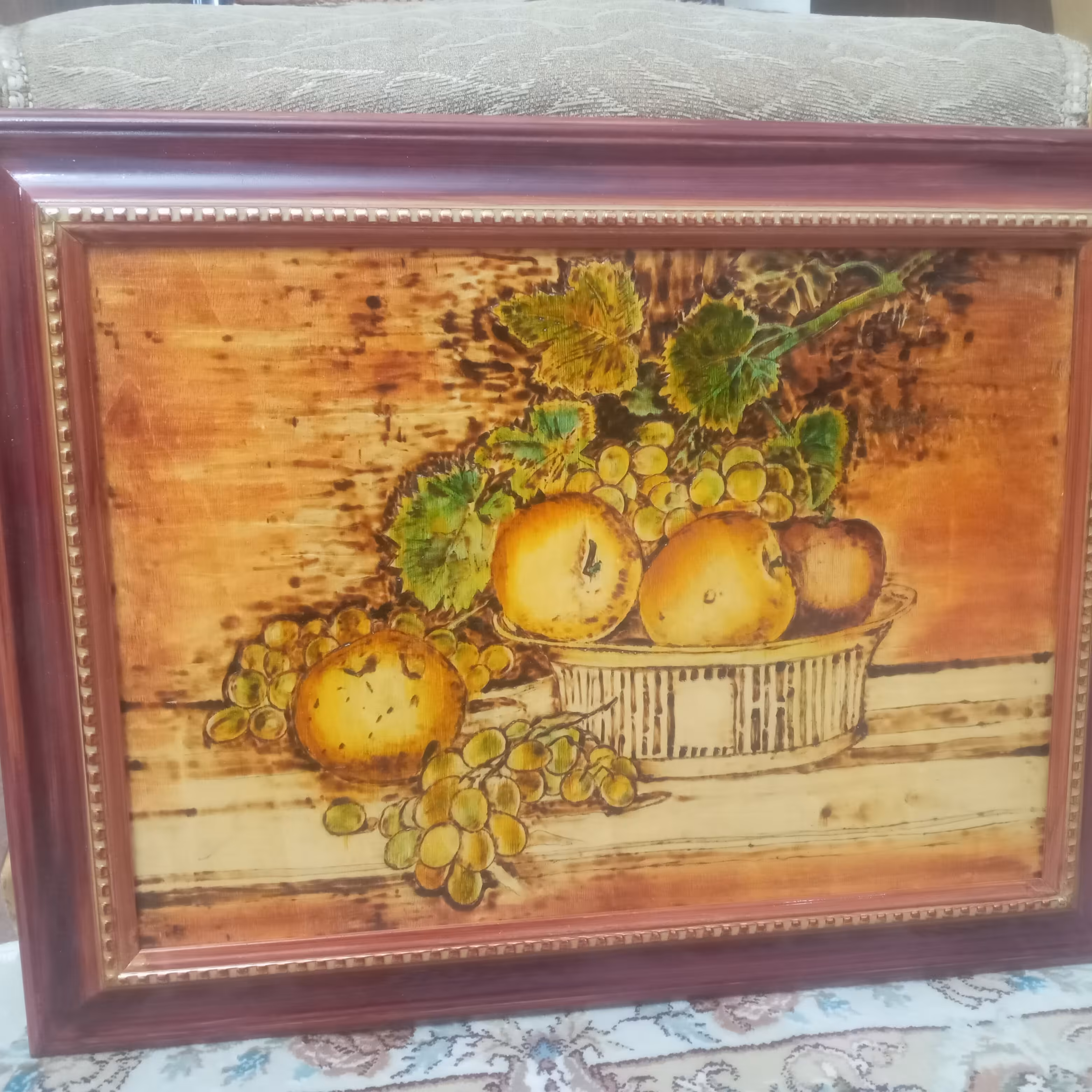 تابلوی  نقاشی سوخته نگاری شده  وی چوب سبد میوها اندازه 50در 40 سانتی متر