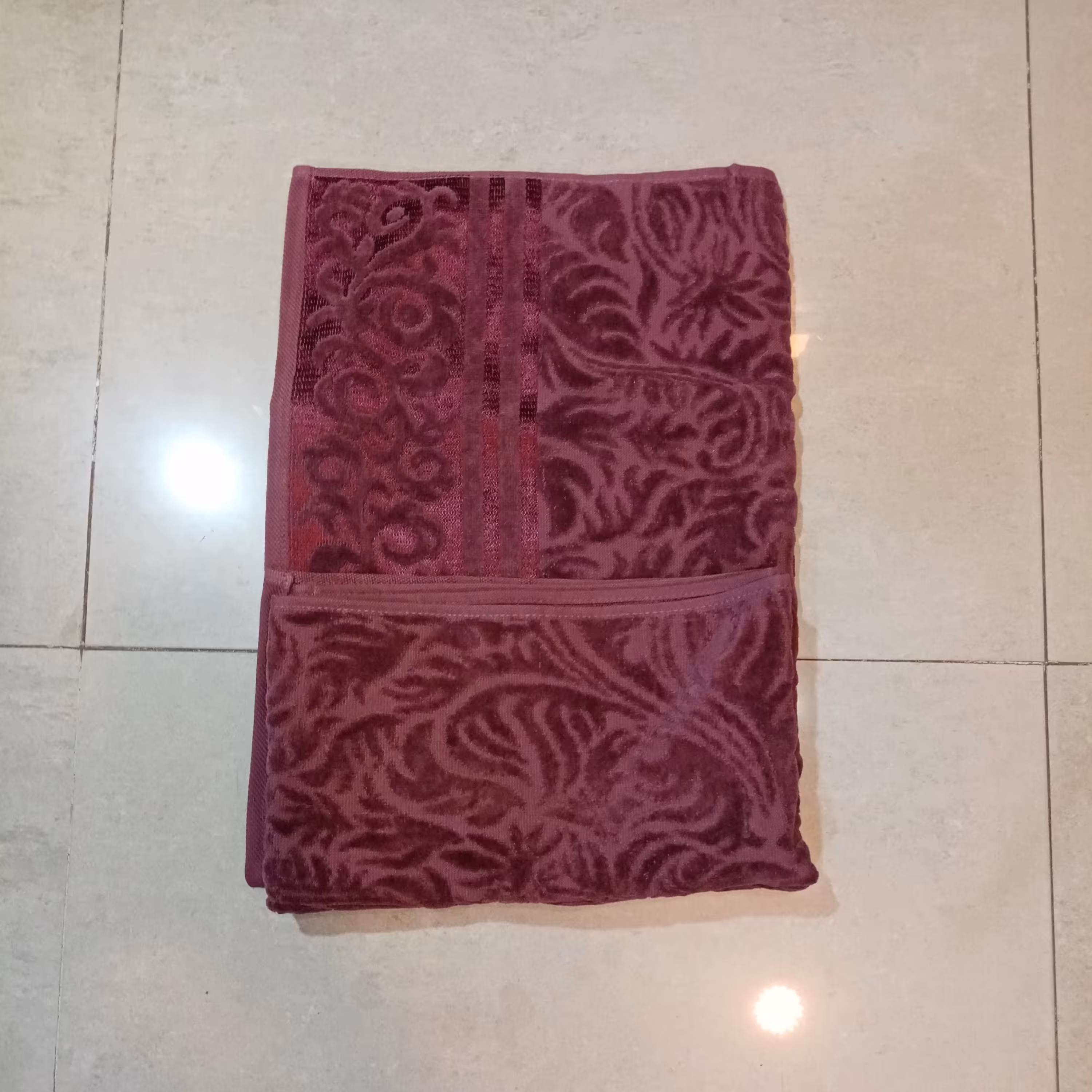 حوله نیم استخری