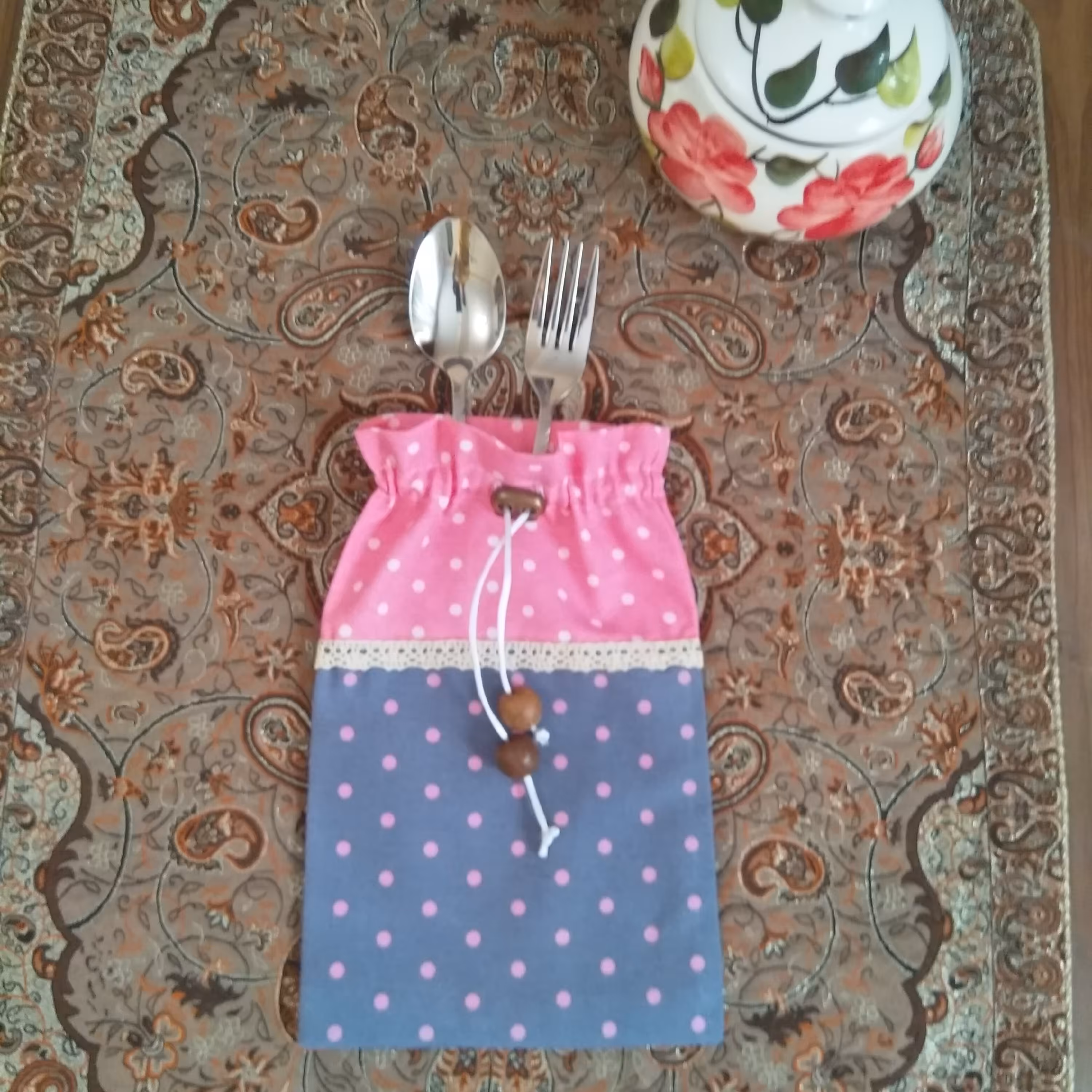 جای قاشق و چنگال