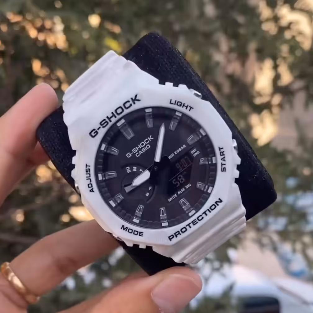 ساعت مچی جی شاک مدل GAE2100GC-7A
 (جیشاک GShock)  تمام فول تنظیم اتوماتیک با پایتخت کشورها ،اتولایت اتوماتیک
