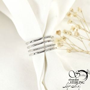 انگشتر فری سایز نقره ای طرح سه لاین