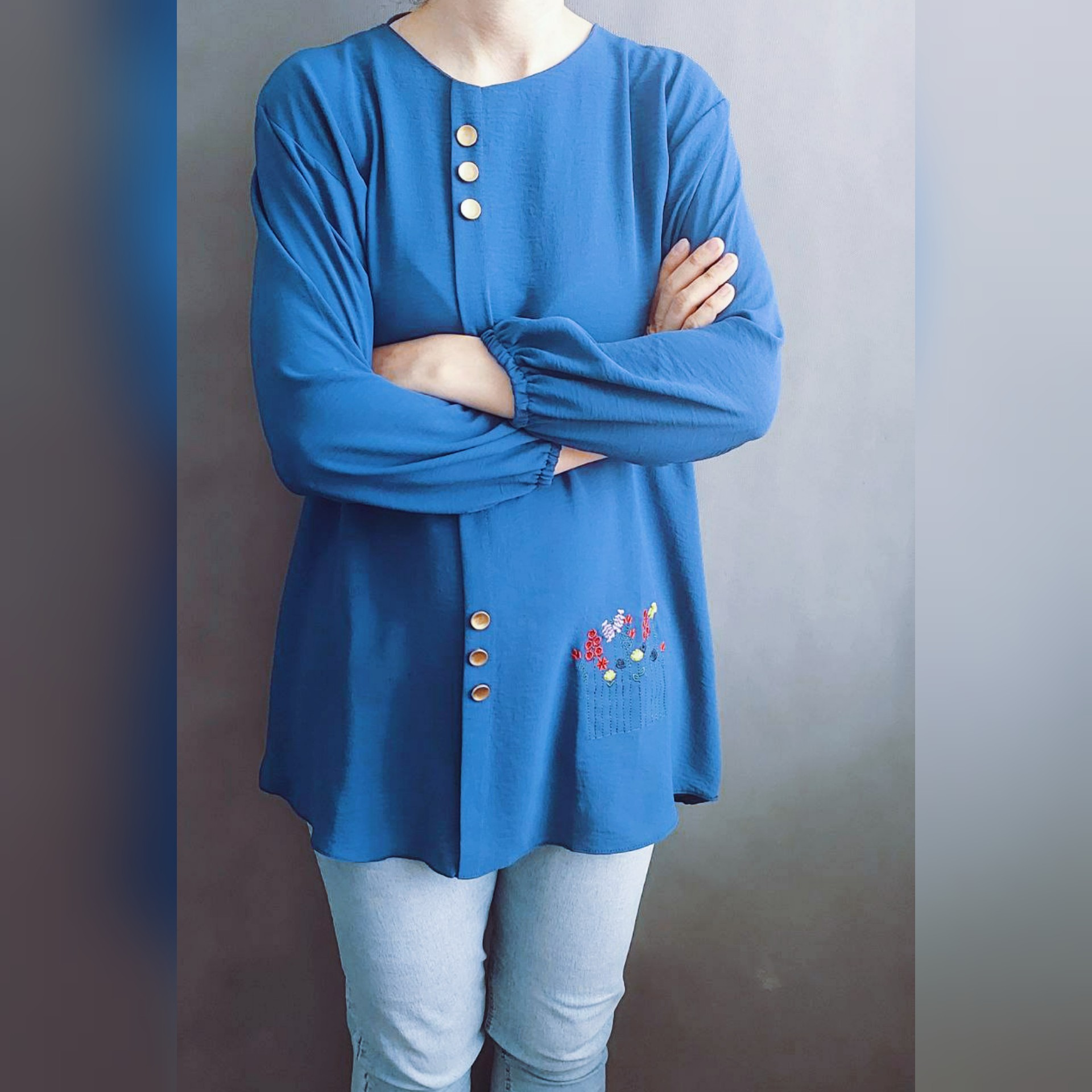 شومیز زنانه ابر وبادی جلو بسته 