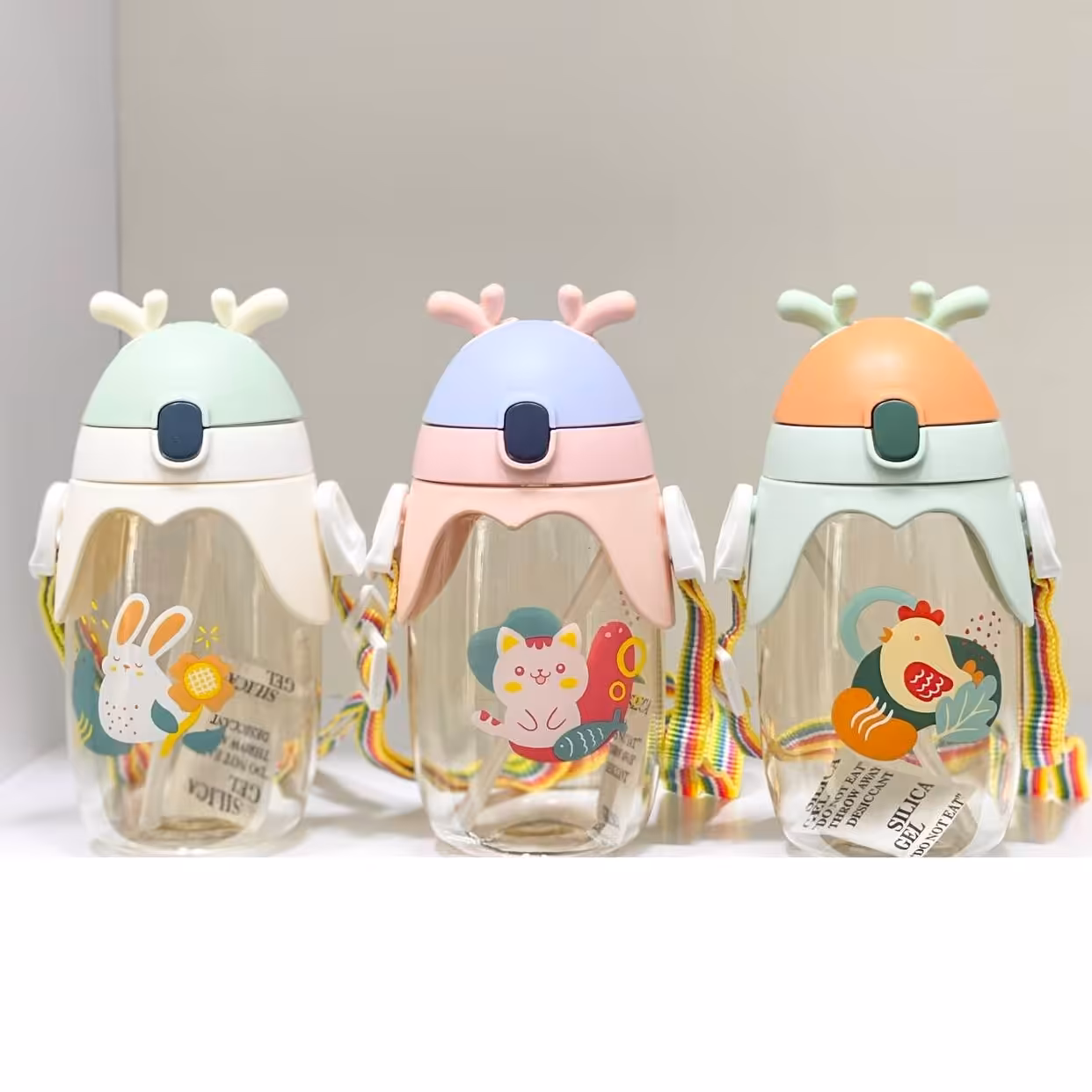 قمقمه کودک گوزنی گوش سیلیکونی نی دار بند دار نشکن 