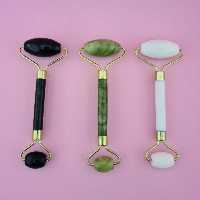 ماساژور صورت جیدرولر سنگ یشم جعبه دار  Jade Roller massager